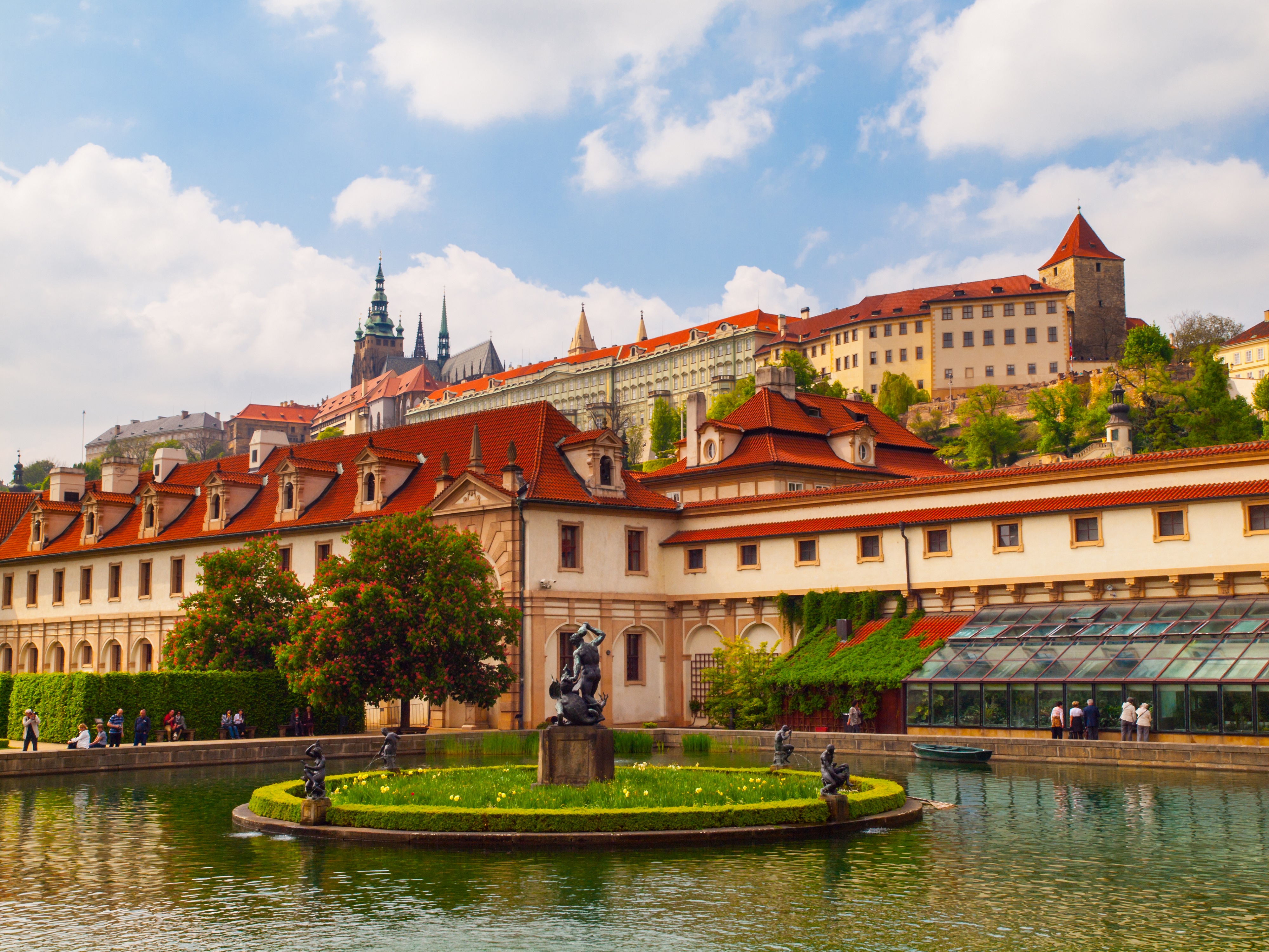 Prag Kalesi ve Kale Bölgesi Almanca Rehber ile