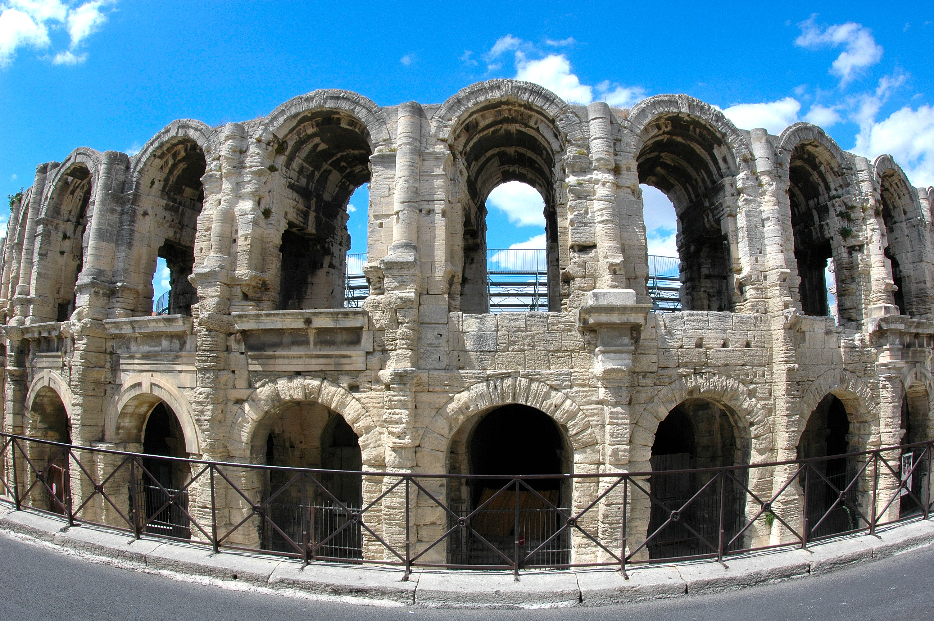 Private Full Day Trip to Arles - Les Baux de Provence and Saint Remy de Provence from Aix en Provence - Photo 4