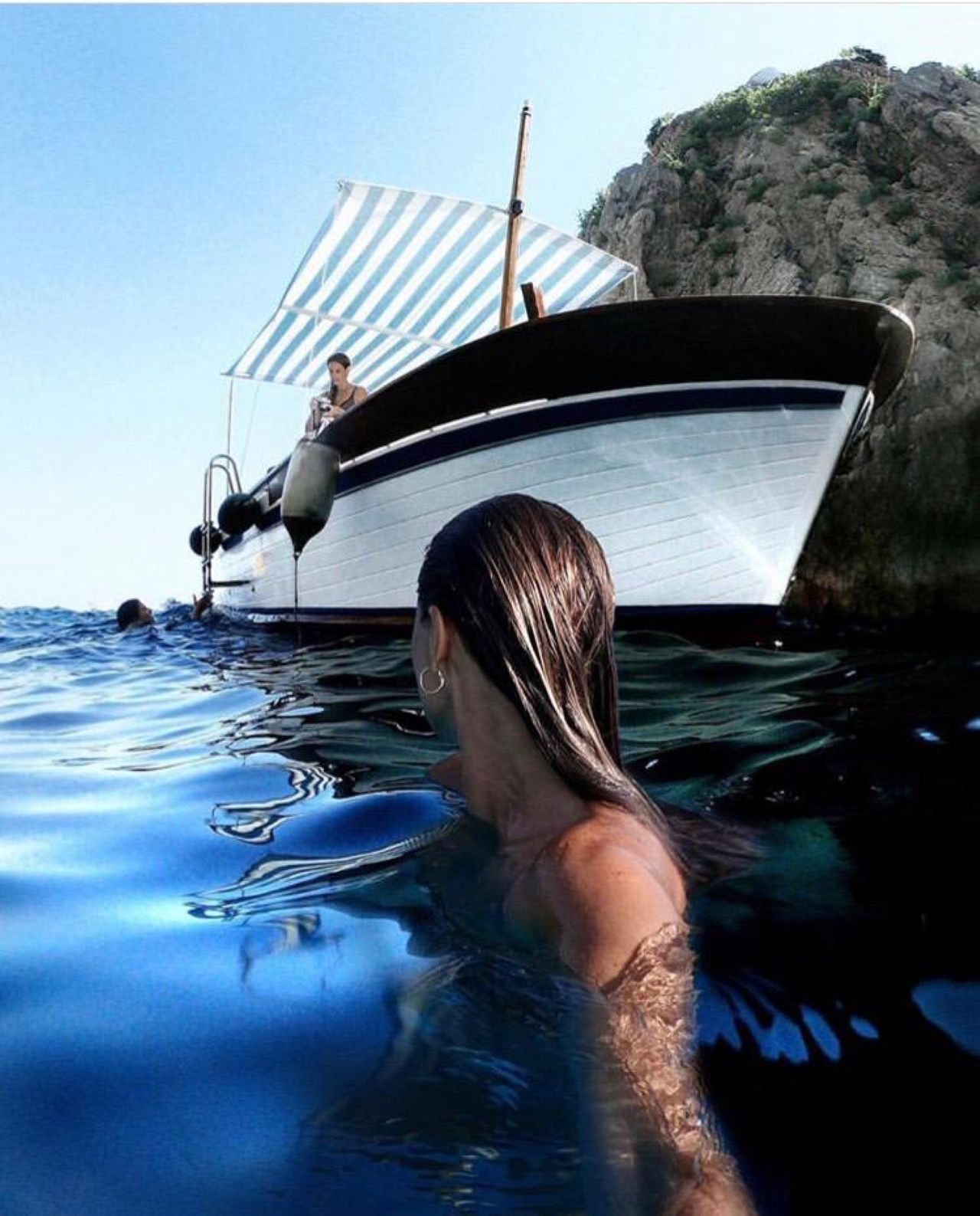 Capri: 3-hour exclusive boat tour, swim, relax & explore hidden gems - Photo 2