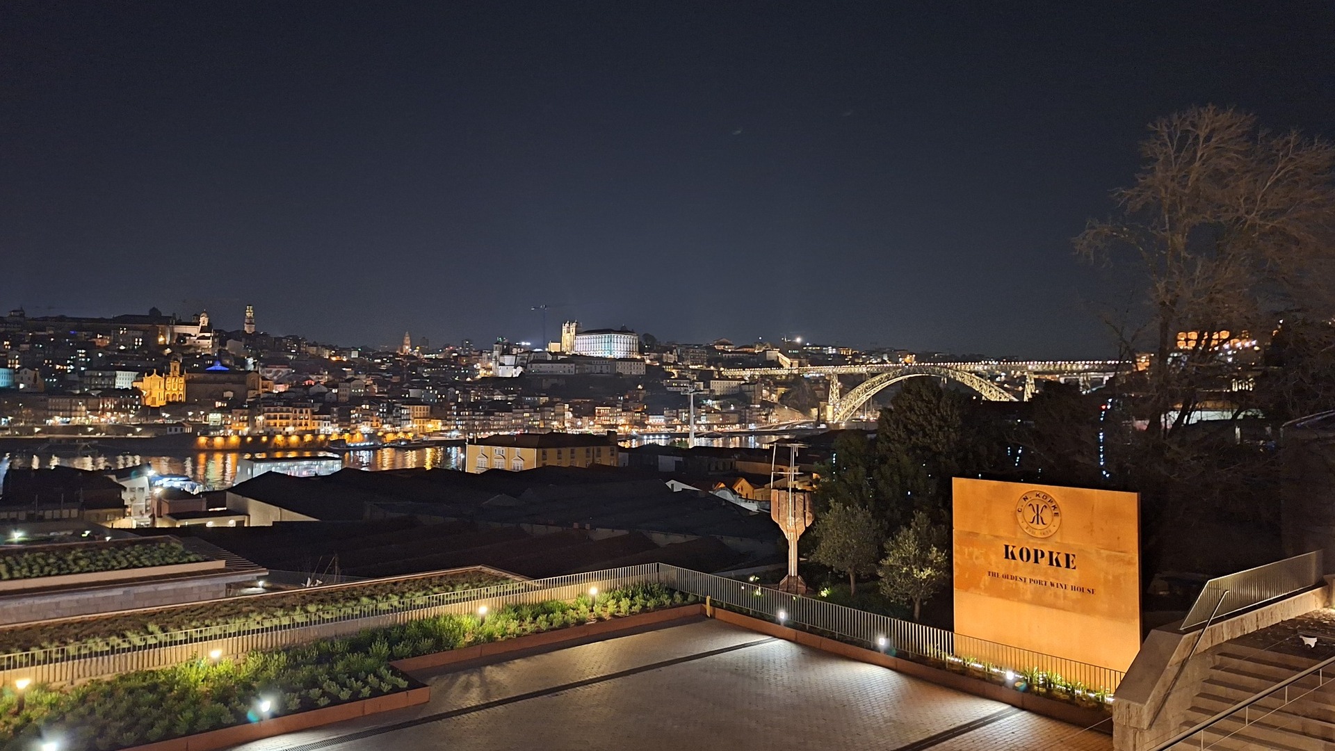 Private Porto Night Tour: Illuminated Riverfront and City Views - Photo 6