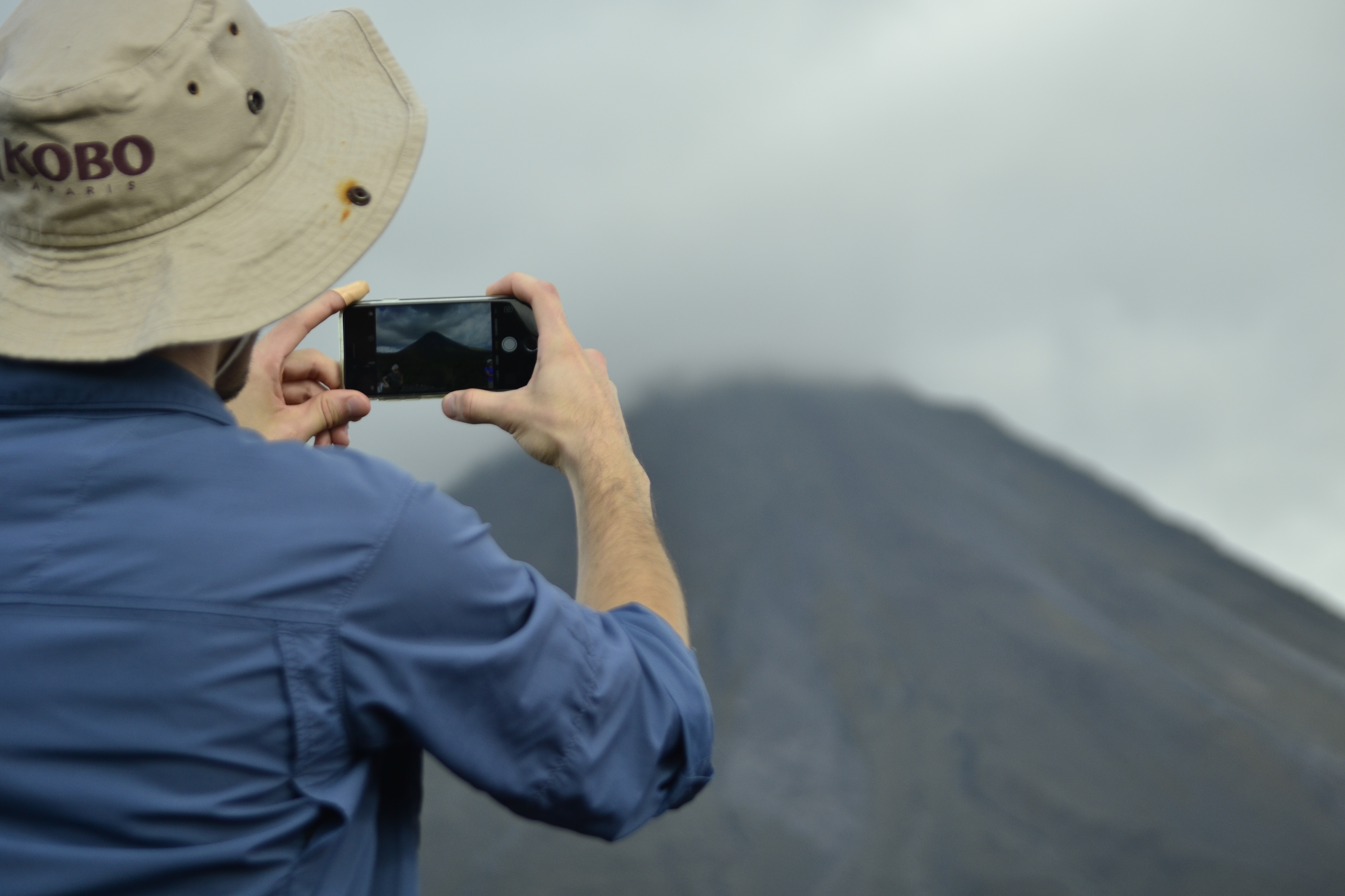 2 en 1 - Caminata al Volcán Arenal + Catarata La Fortuna y almuerzo en la granja