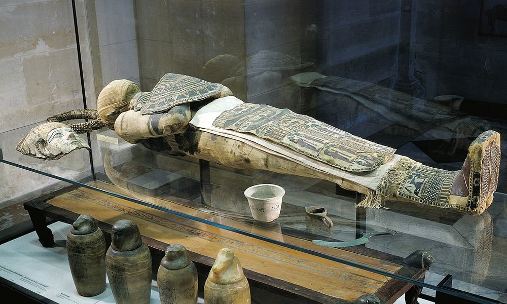 Painted coffin of Padiamun and funerary objects in Luxor