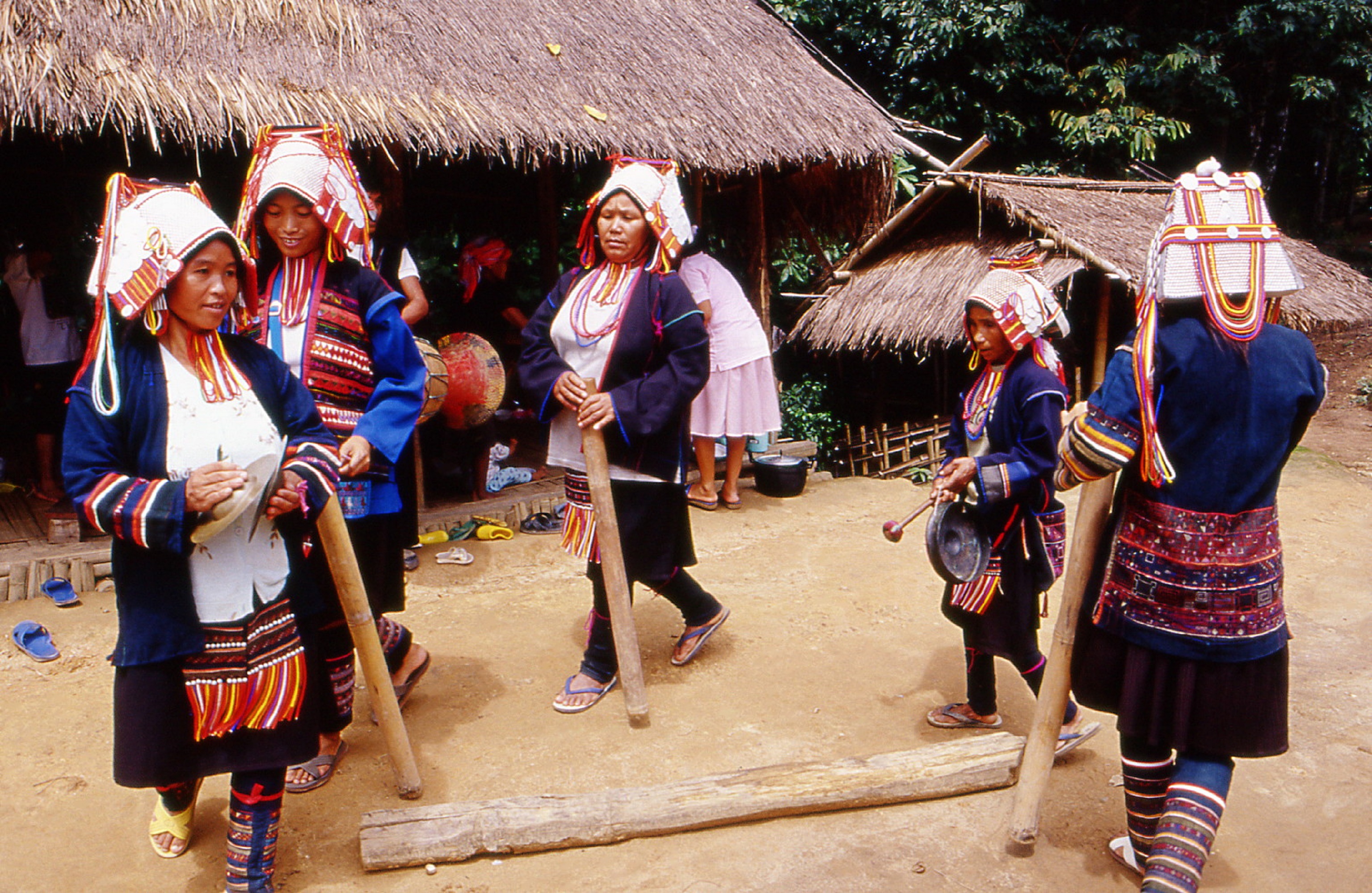 Tour por Doi Mae Salong y la aldea de la tribu Akha Hill