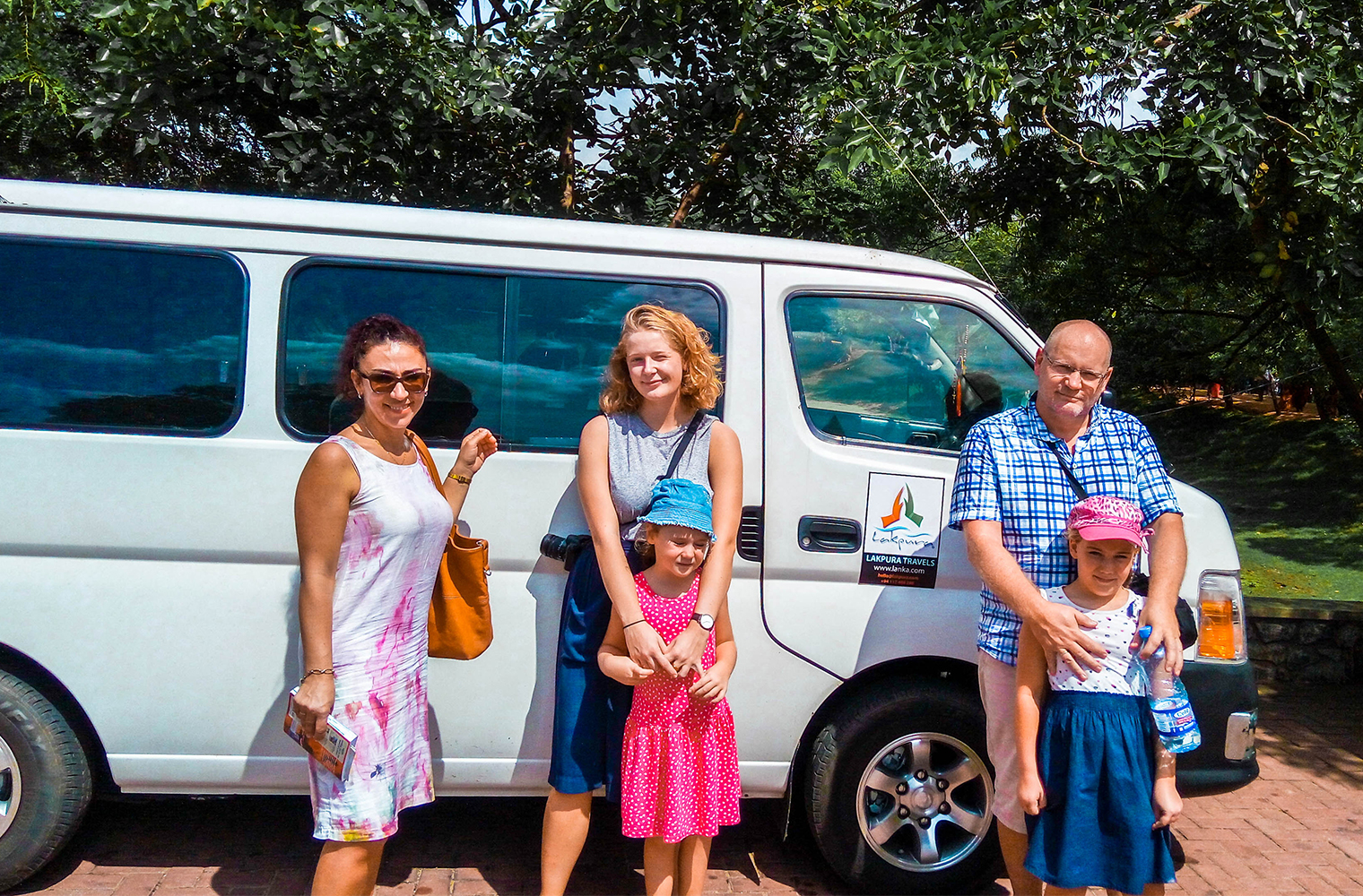 Transfer between Colombo Airport (CMB) and Jungle Beach by Uga Escapes , Trincomalee