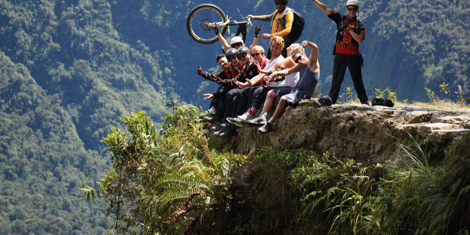 BO-PAZ-09: La Paz | Bike on the Death Road - Drive Down the World's Most Dangerous Road