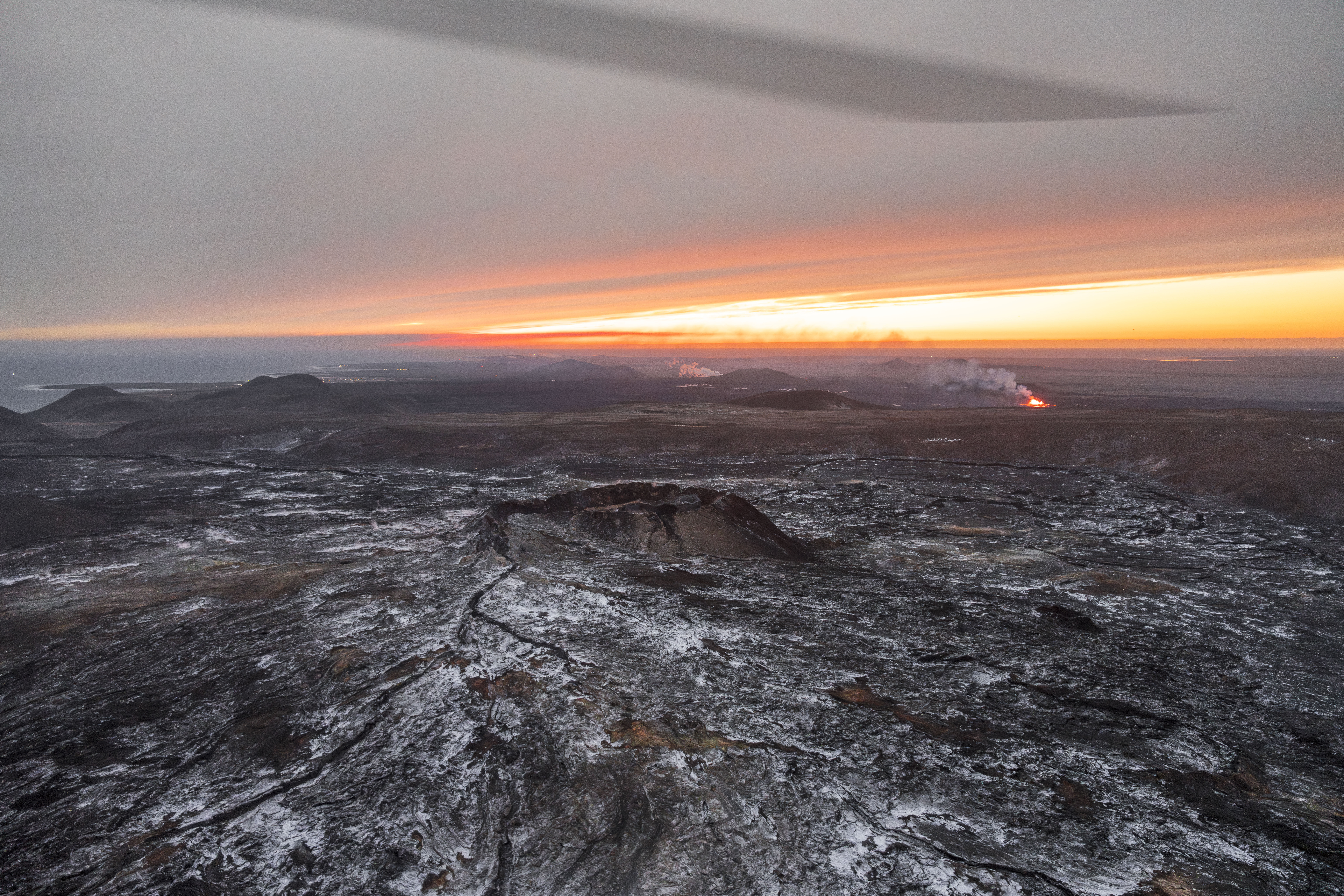 Volcanic Caves and Craters: The Lava Tunnel, Grindavík & Reykjanes Lava Fields Combo Tour - photo 14