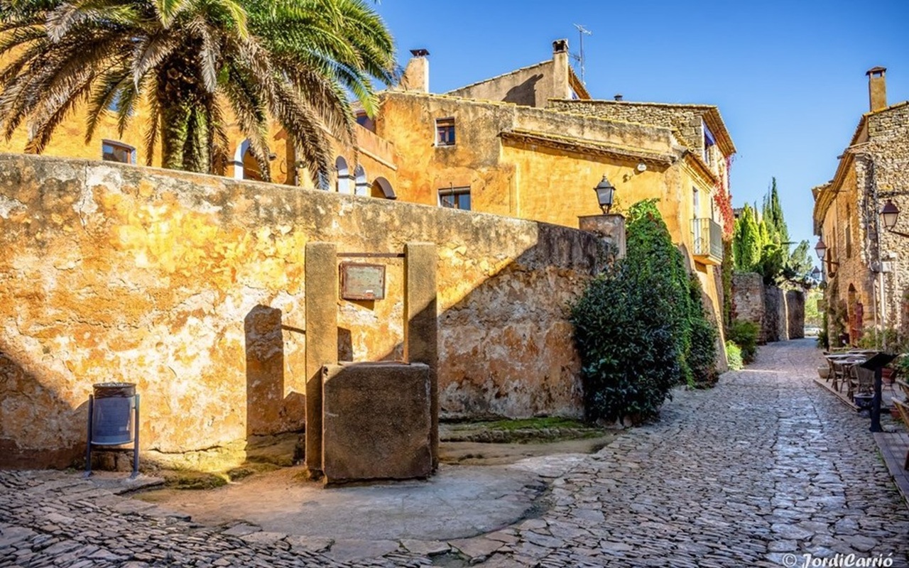 Day trip from Barcelona to Girona 2