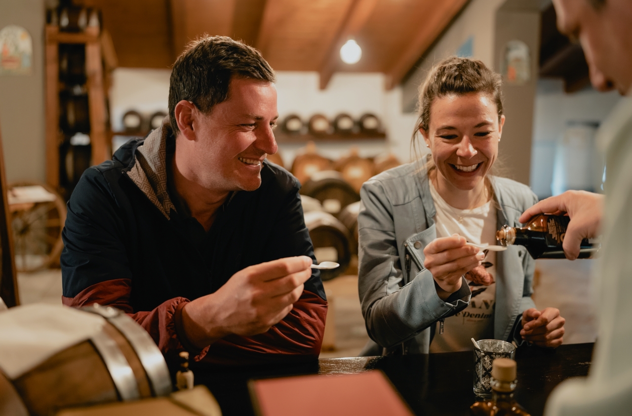Modena: shared guided tour and tasting of superb Balsamic Vinegar + aperitif - Photo 6