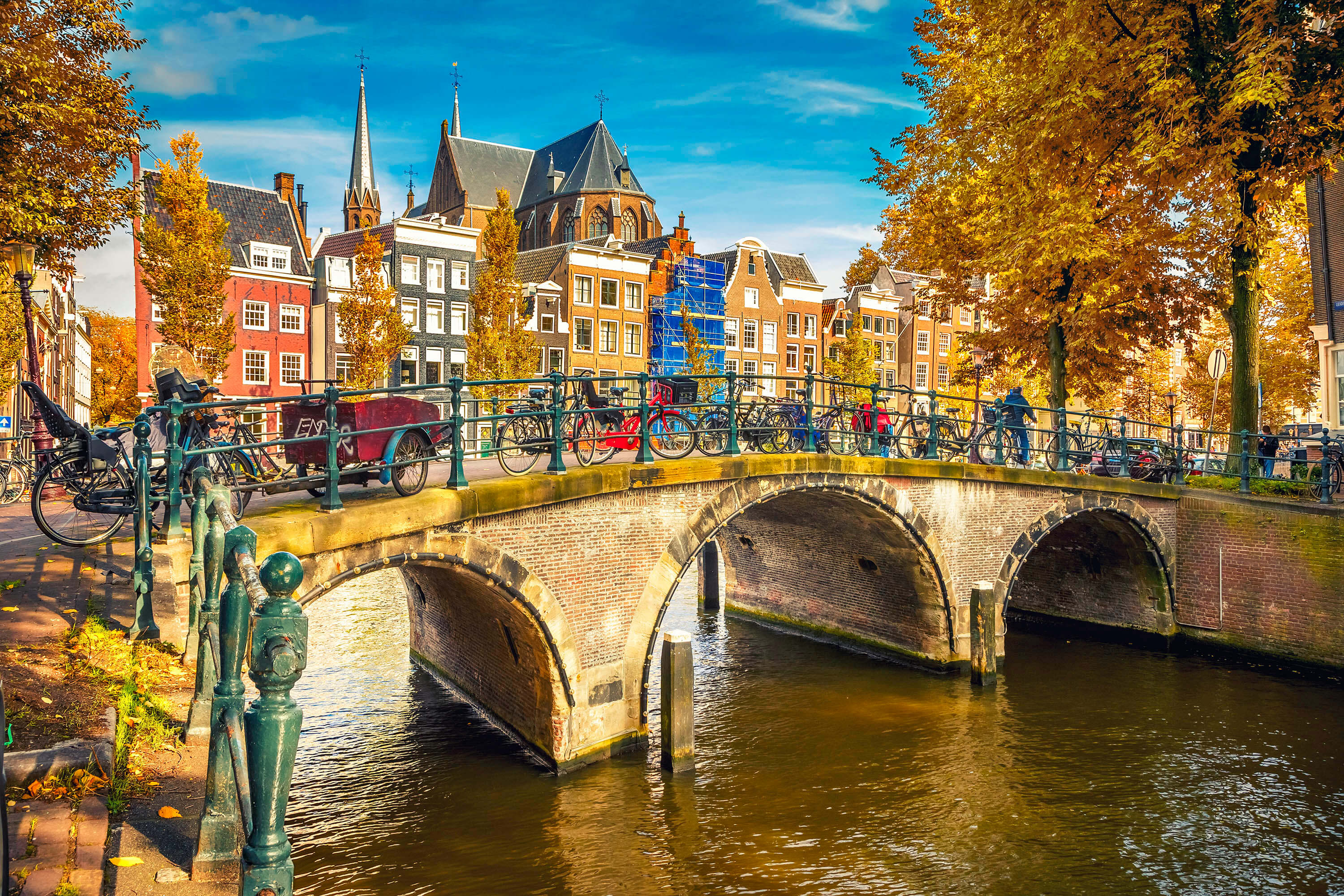 Amsterdam: Explore the Main Attractions with an Audio Guide