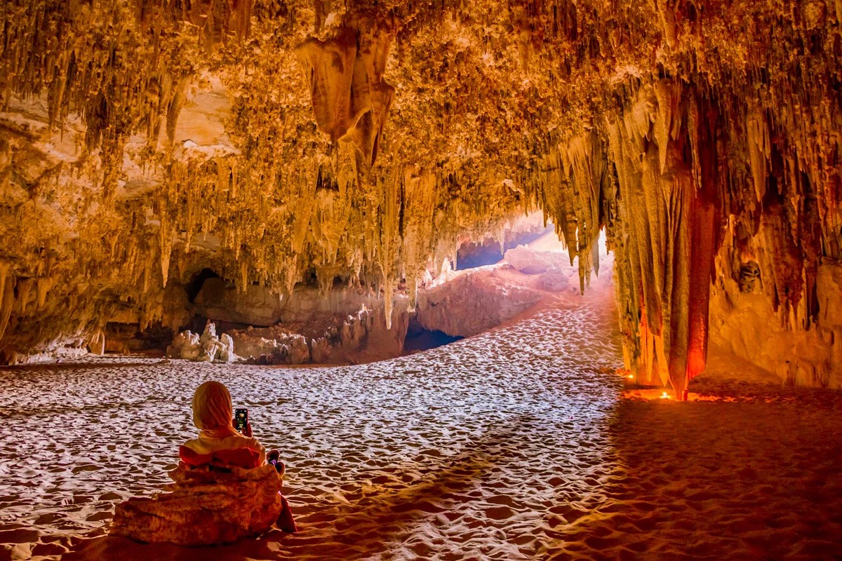 Tour de 4 días al oasis de Bahariya con la cueva Djara