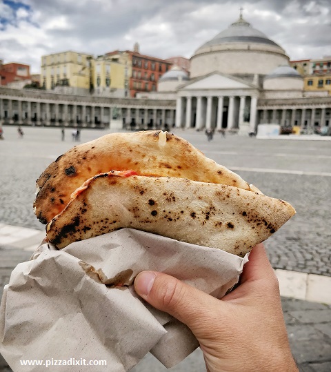 STREET FOOD TOUR: the Neapolitan culinary art