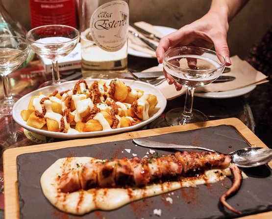 Tapas & Wine Experience