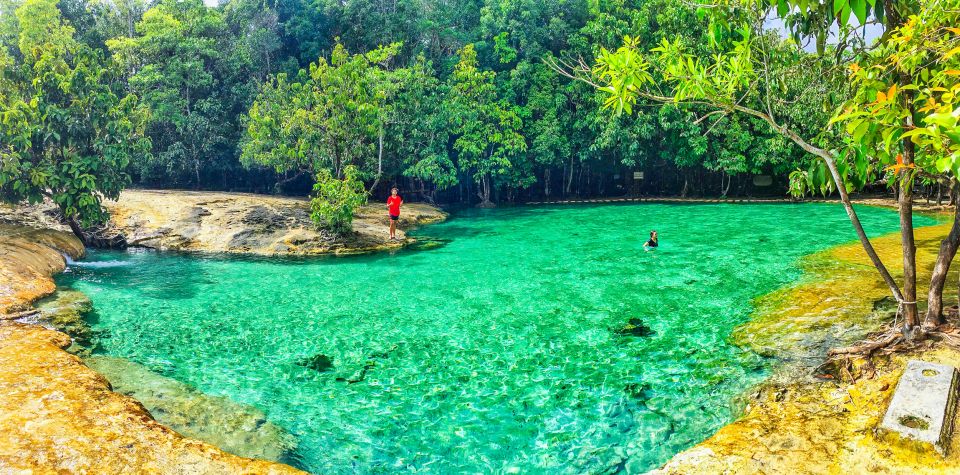 Krabi: Emerald Pool, Blue Pool and Tiger Cave Temple Tour