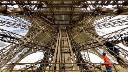 Dinner In Eiffel Tower with Priority Access and Seine River Cruise - Photo 4