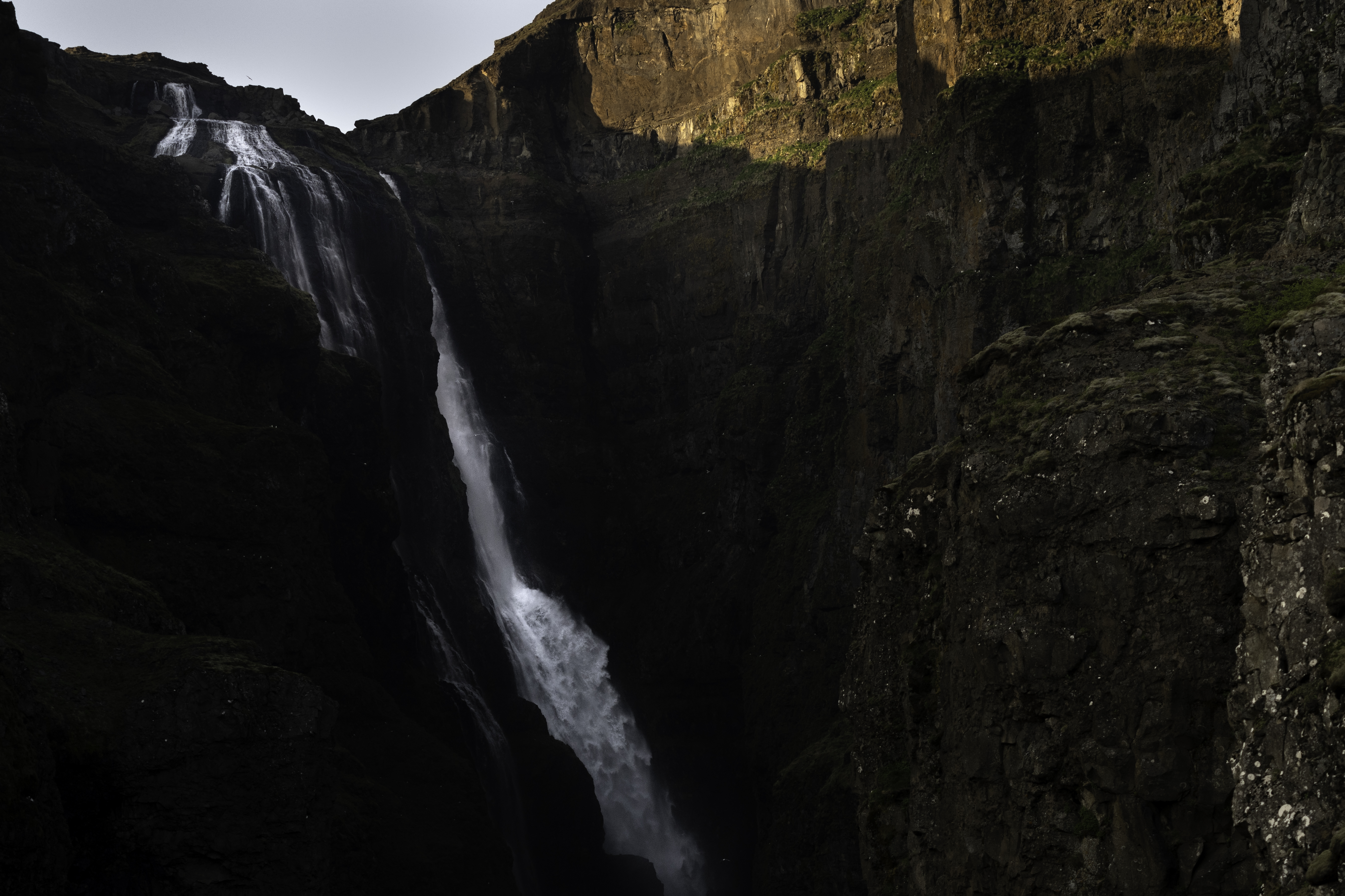 Private Hiking Tour to Glymur Waterfall: Minivan Transfer - photo 4