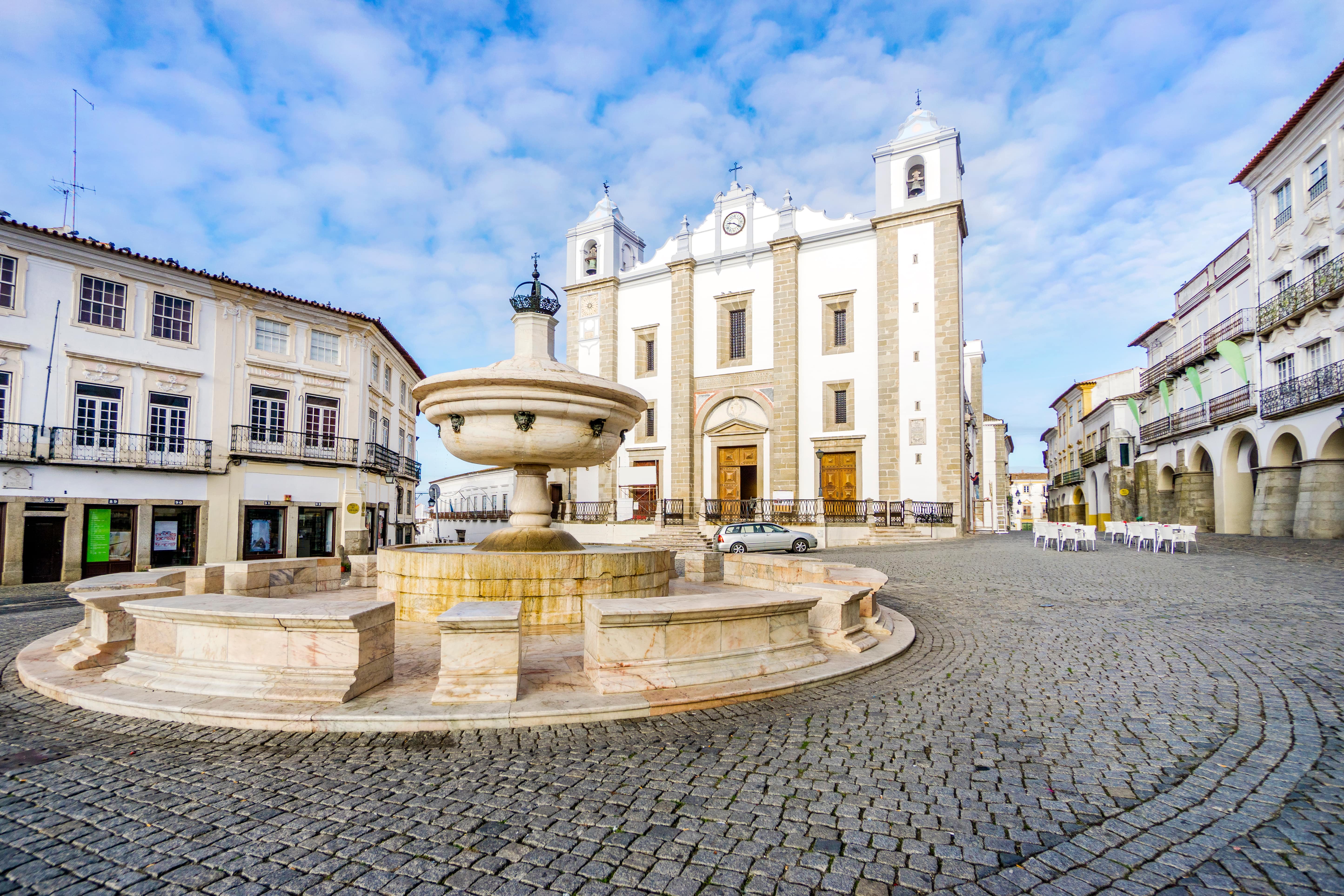 LISBON: Private Évora Guided City Tour Half Day - Alojamientos en Lisboa
