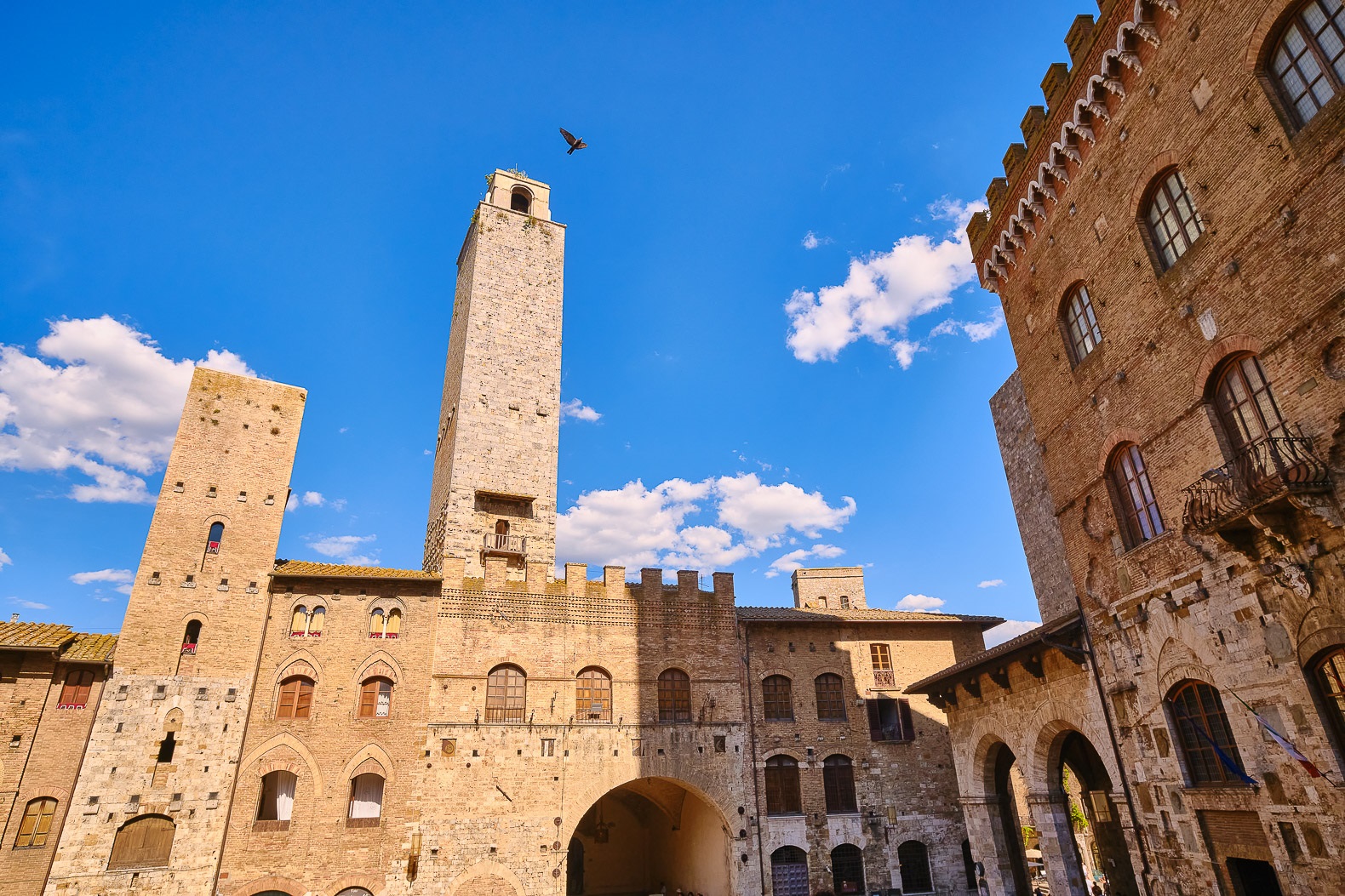 The Town Of Fine Towers: Half Day Tour To San Gimignano With Picnic Experience In The Tuscan Hills – Image 1 | WeShare