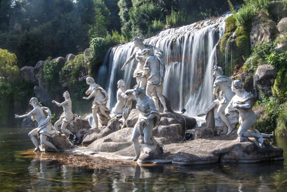 Tour of the Royal Palace of Caserta and afternoon shopping from Naples – Image 1 | WeShare