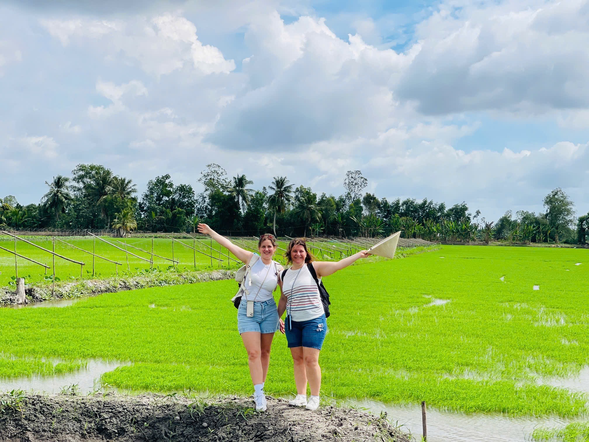 Explore U Minh Thuong Forest and The Bike trip In Pineapple Villages