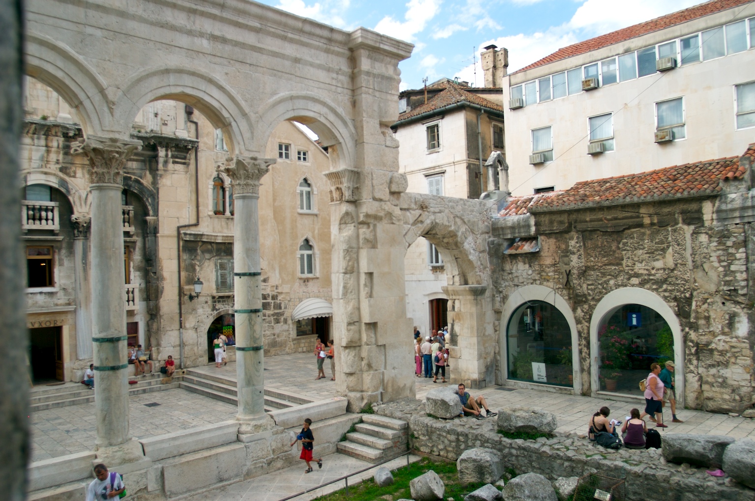 Evening Group Walking Tour - Split Old City Diocletian's Palace - Photo 10