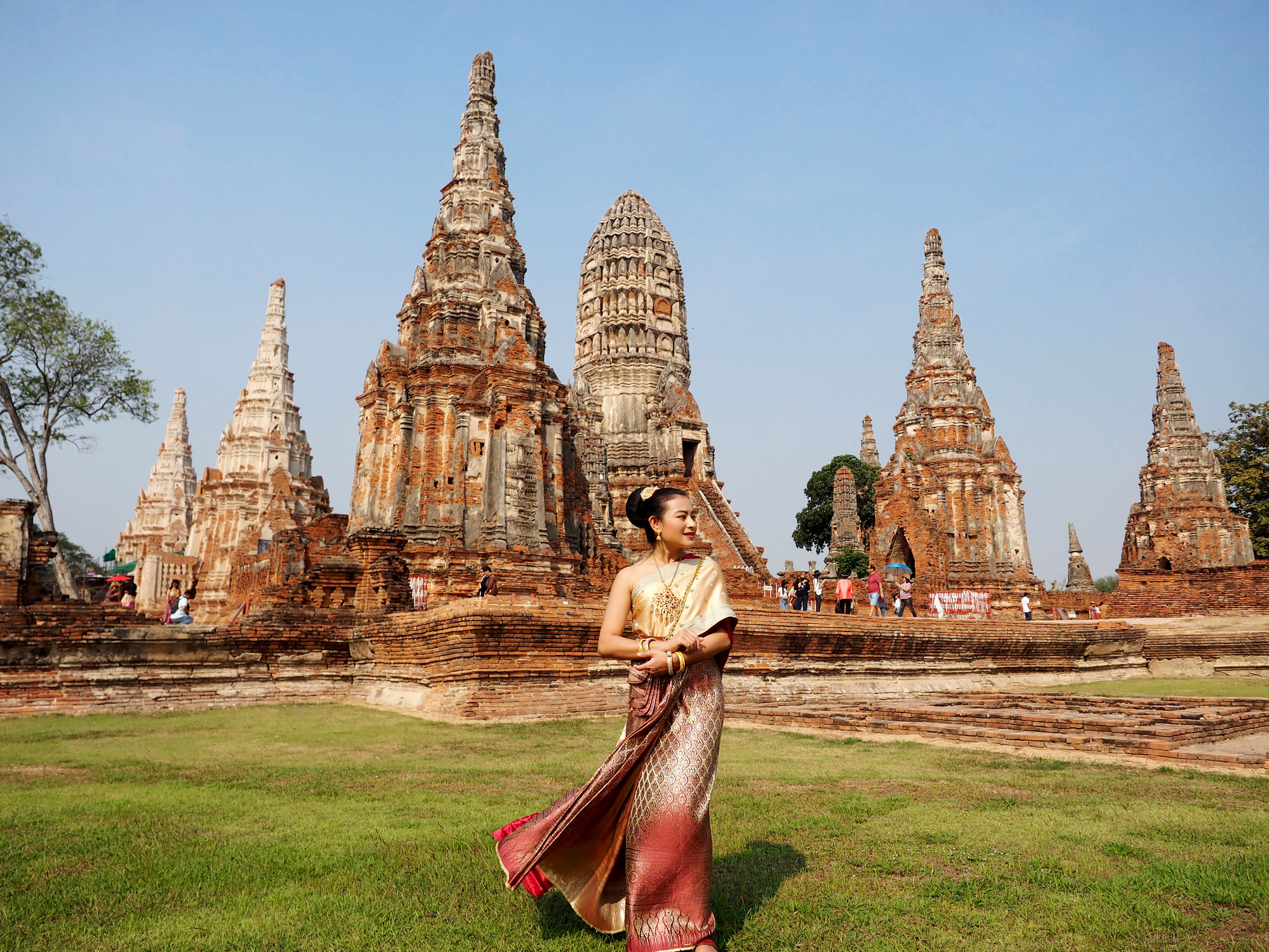 Bangkok: templos de Ayutthaya UNESCO, Buda dorado gigante y paseo en barco.