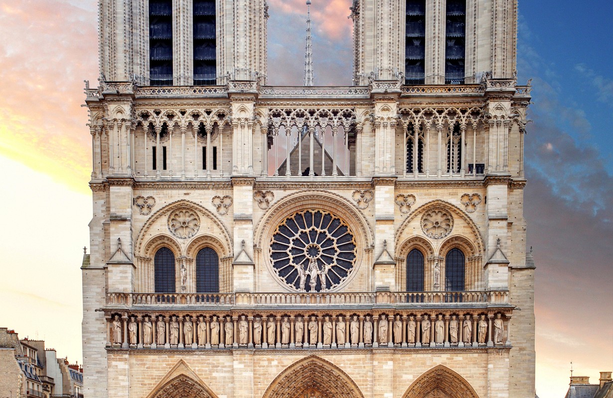 Paris - Night Tour - BB – Image 1 | WeShare