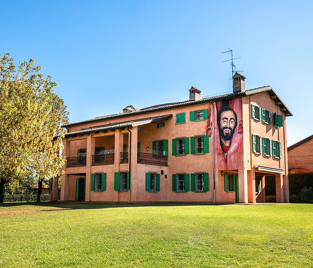 Modena: Entrance ticket to Luciano Pavarotti House Museum - Photo 2