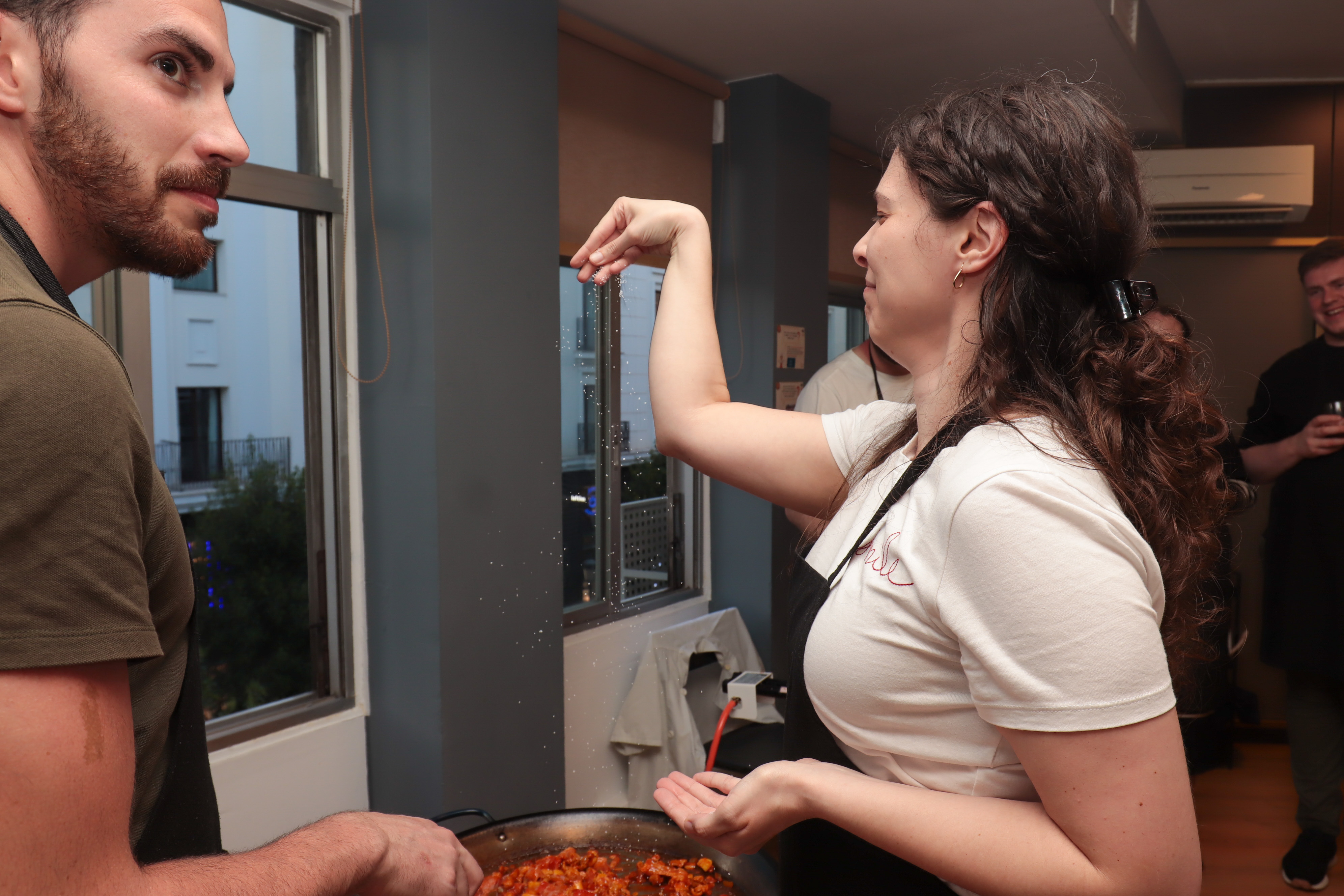 Traditional Taste: Paella & Sangría Workshop - Photo 2