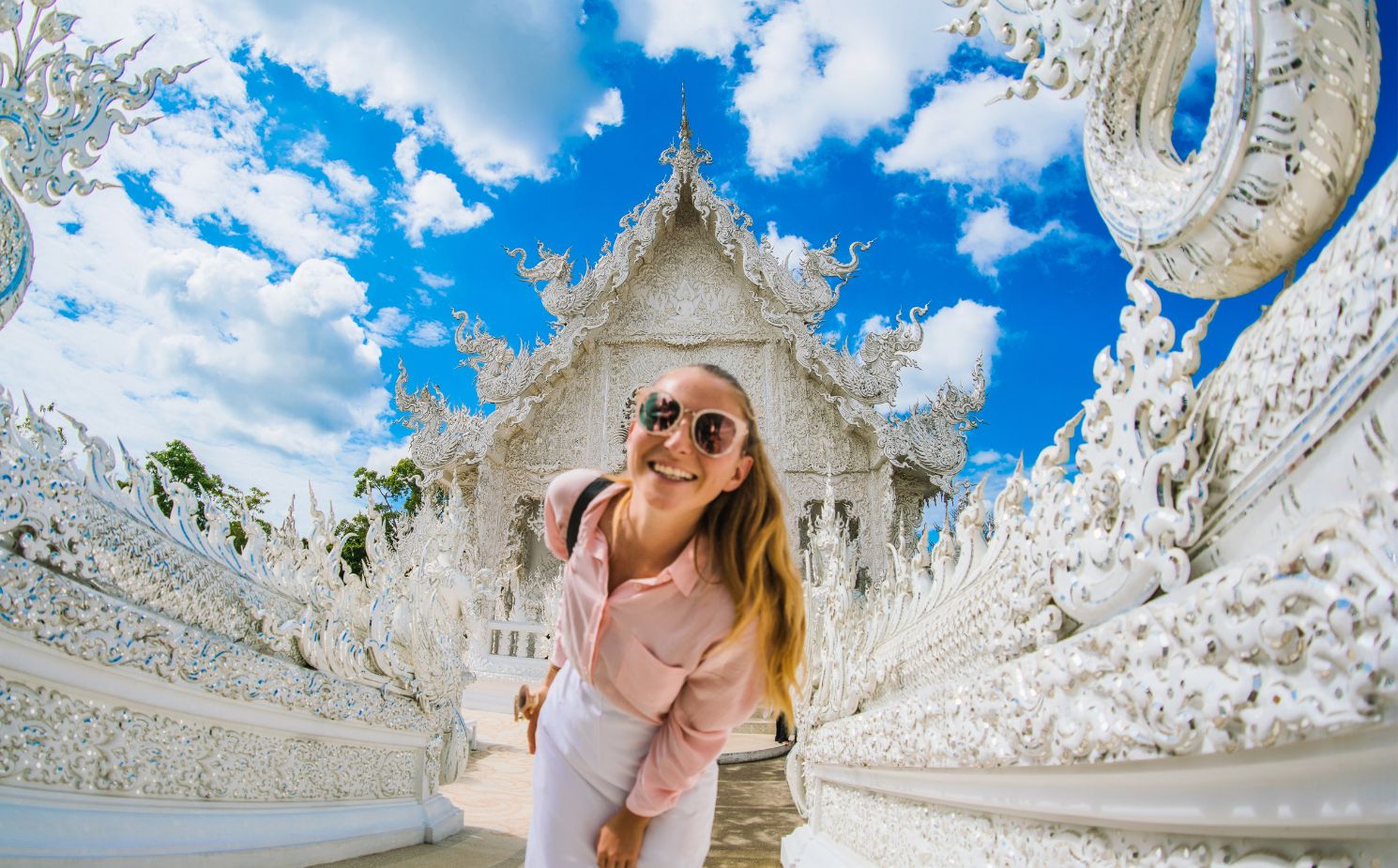 Chiang Rai White Temple, Blue Temple and Hill Tribe Village Tour Chiang Rai White Temple, Blue Temple and Hill Tribe Village Tour