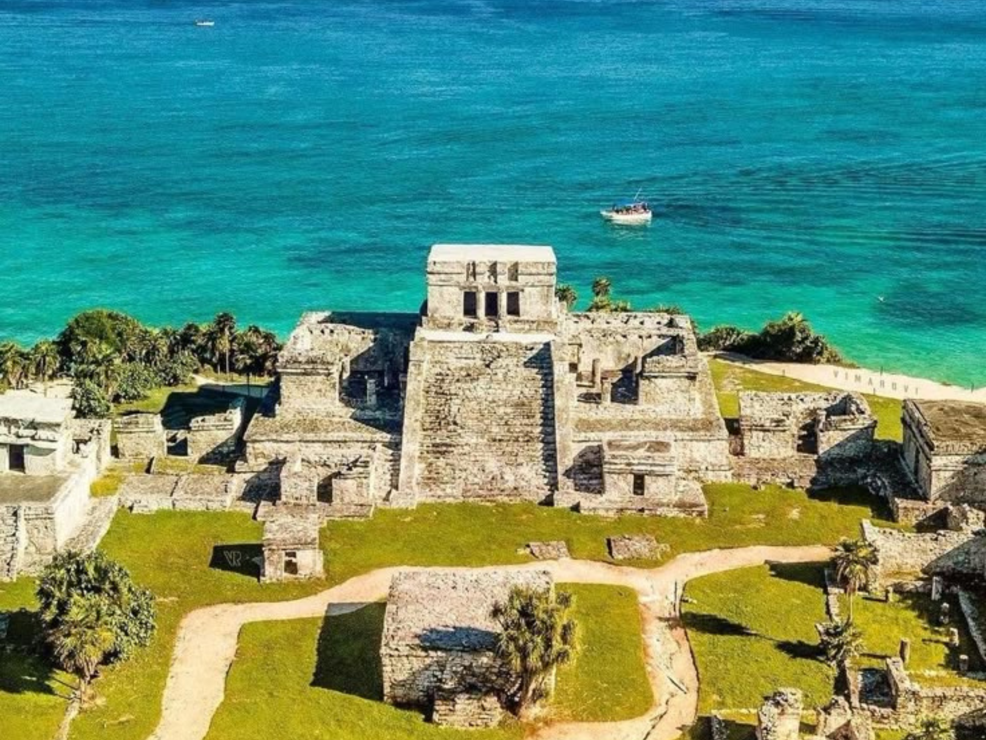Excursión a Tulum y Cenote dos ojos