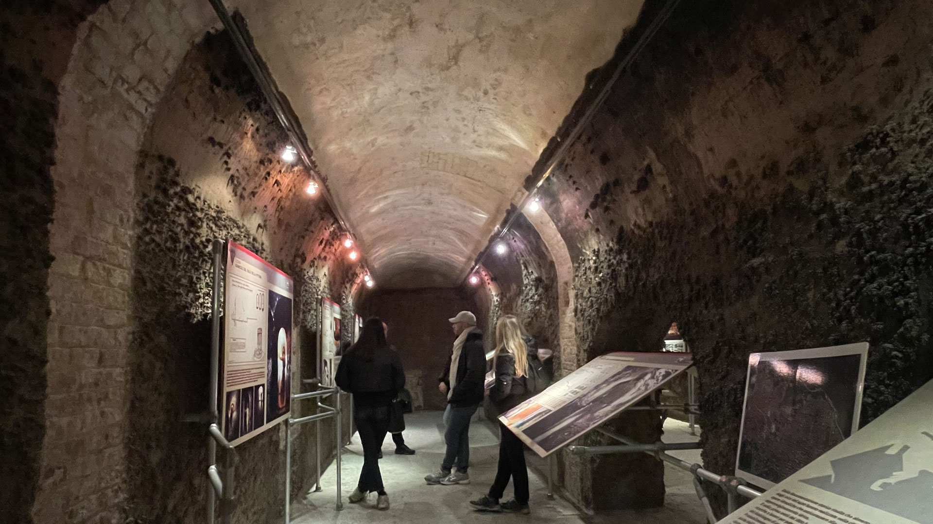Visita di 1 ora e 30 alle Cisterne di Ancona - Photo 2