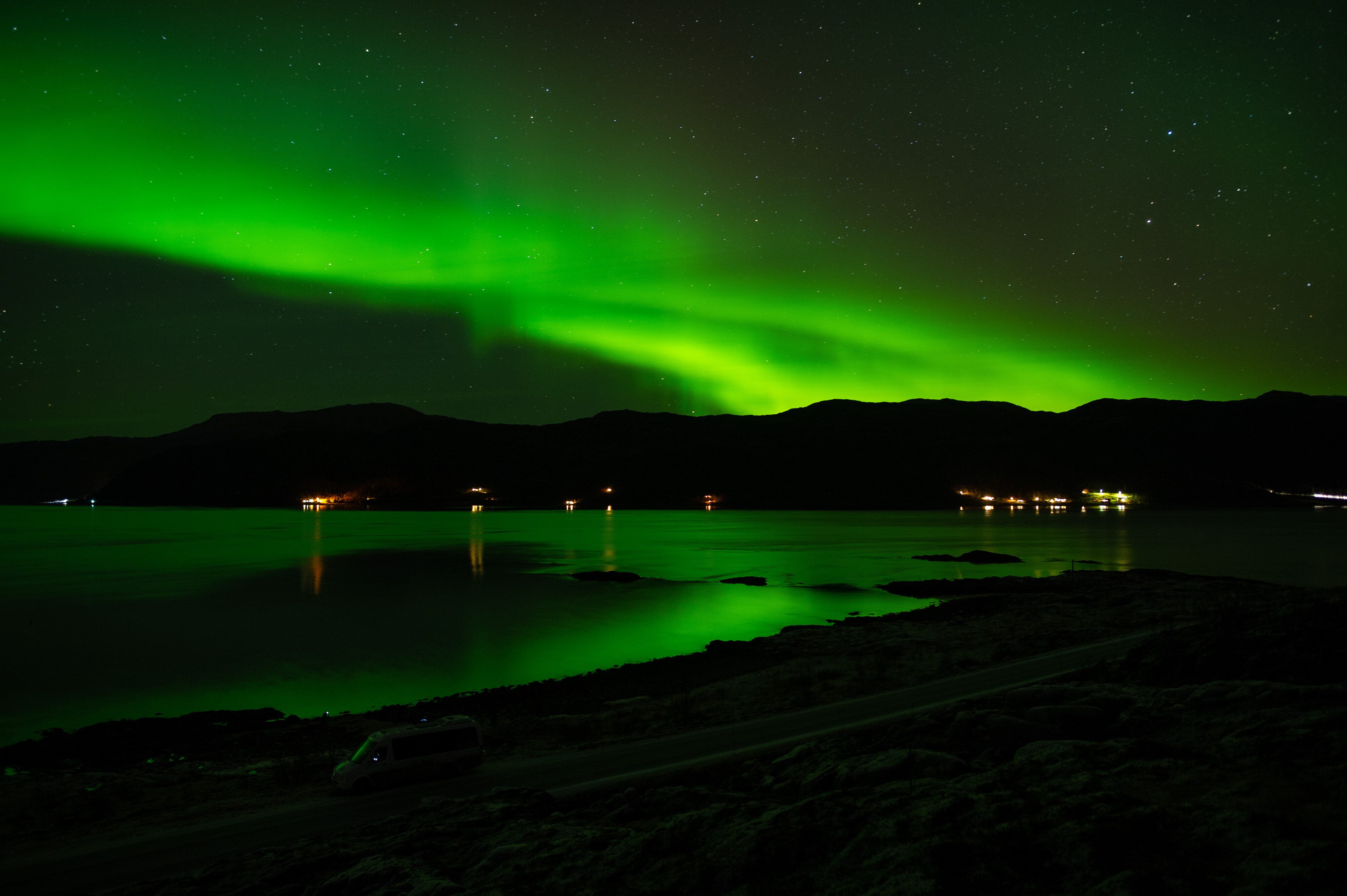Private Northern Lights Minibus Chase (16-seater)