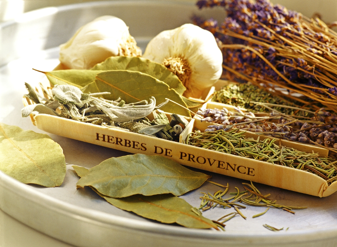 Provencal Market & Wine Tasting Private Tour from Nice – Image 1 | WeShare