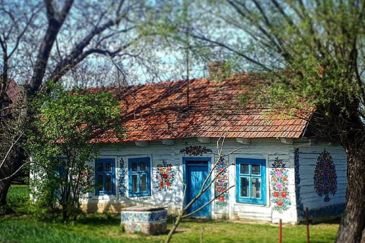 Zalipie, painted village, regular small group tour from Krakow