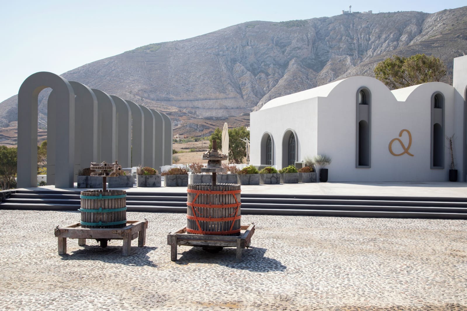 Santorini Small-Group Wine Tour: 3 Wineries, Tastings & Hotel Pickup – photo 3
