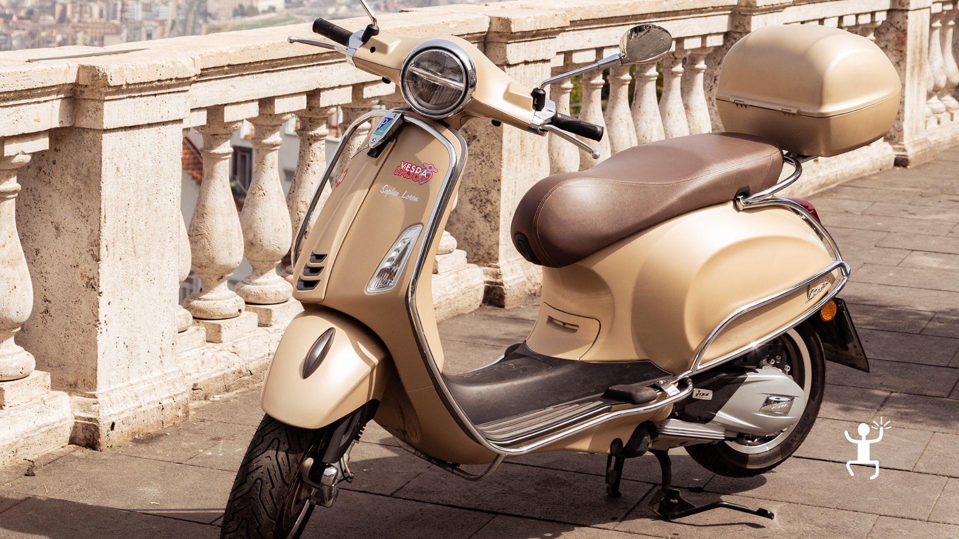 Naples: scenic Vespa tour with tastings - Photo 3