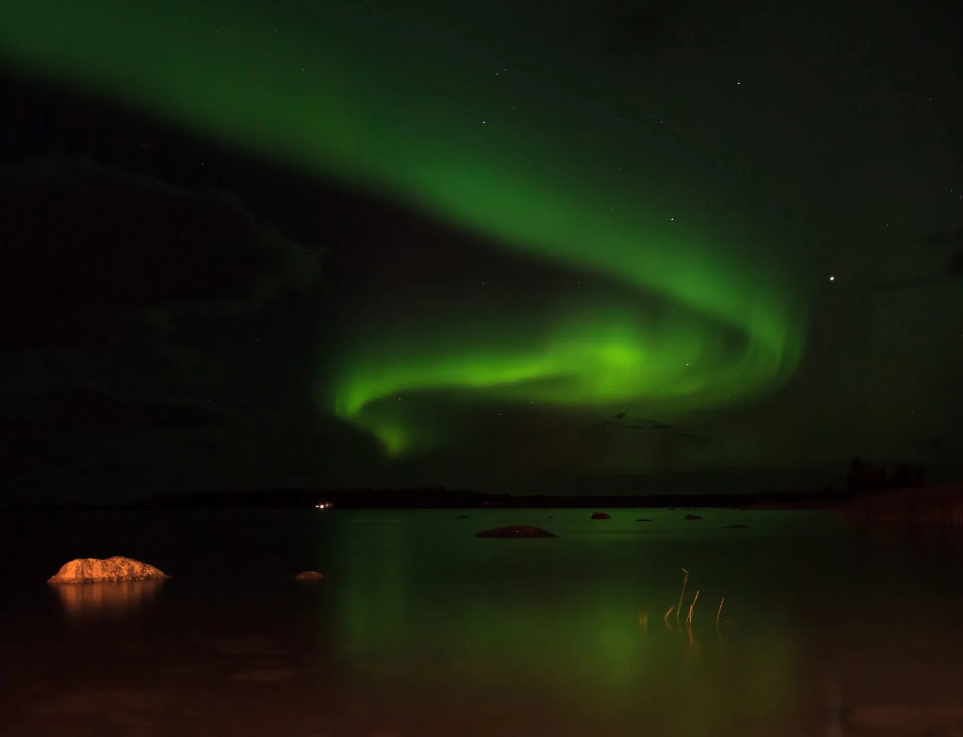 Private Northern Lights & Fireside Treats with Photographs from Reykjavik