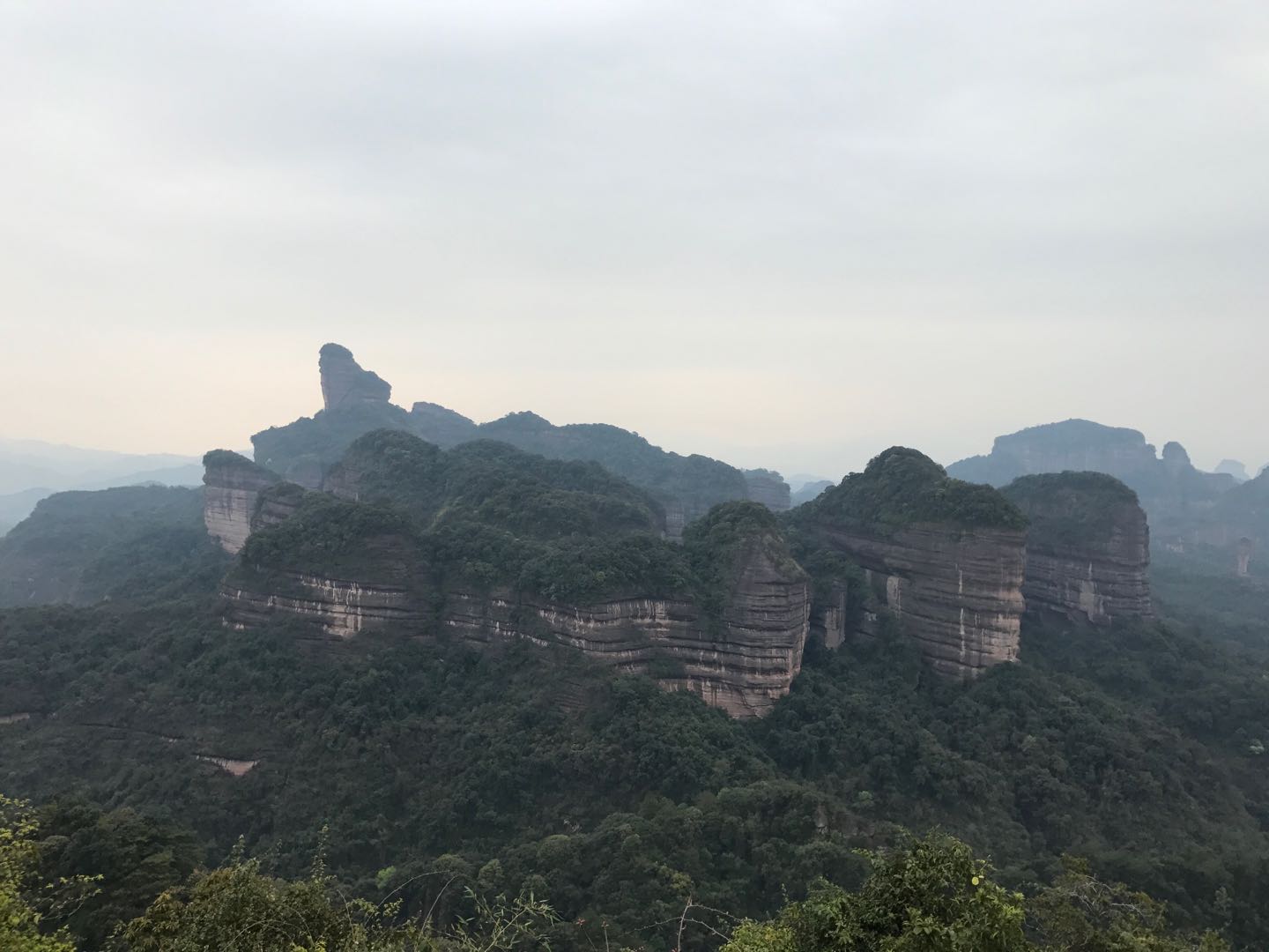 Excursión privada de un día con todo incluido a Danxia y el monasterio de Nanhua en tren bala desde Guangzhou - Foto 4