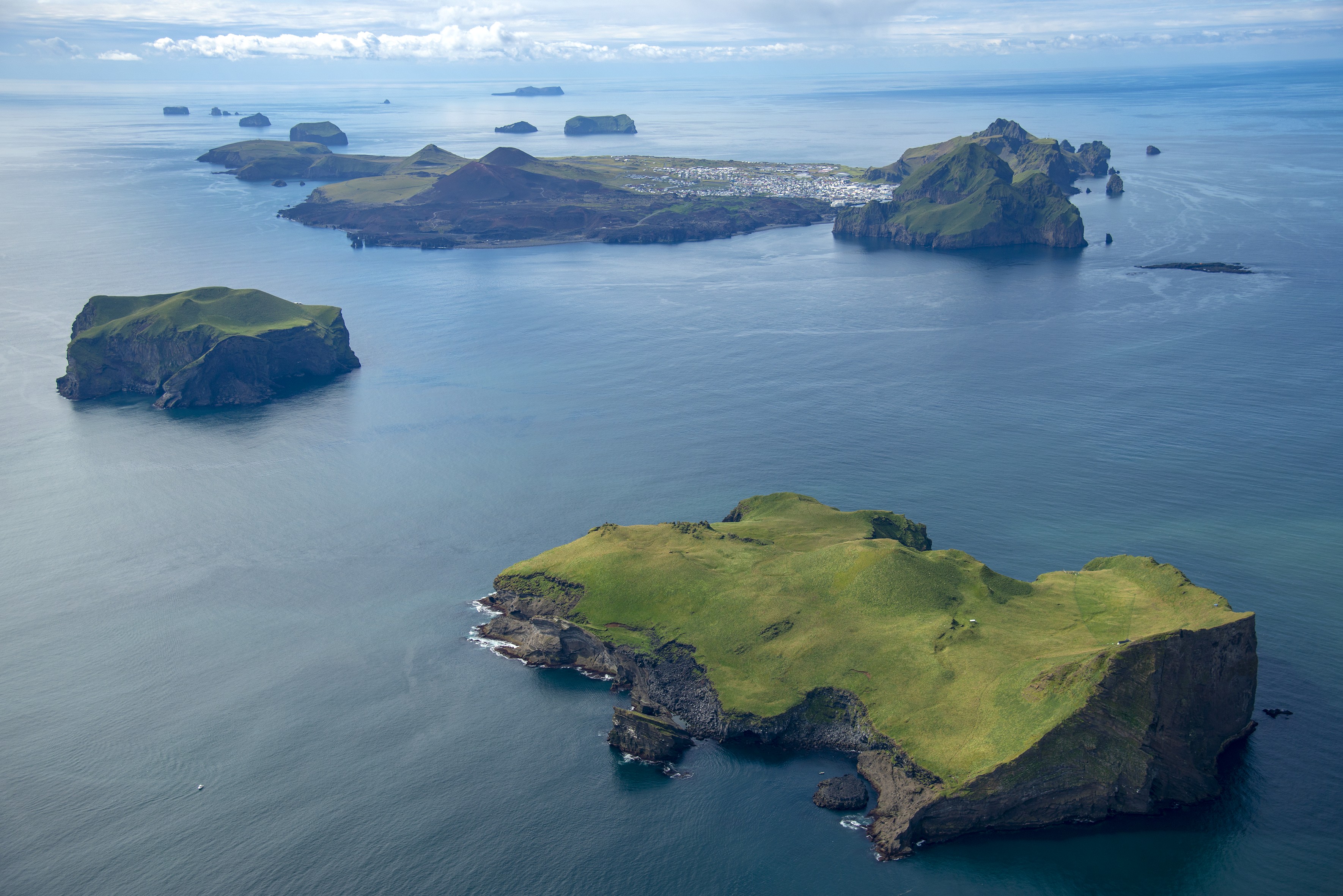 Iceland: Private Westman Islands - Volcano, Wildlife & Scenic Views - photo 17