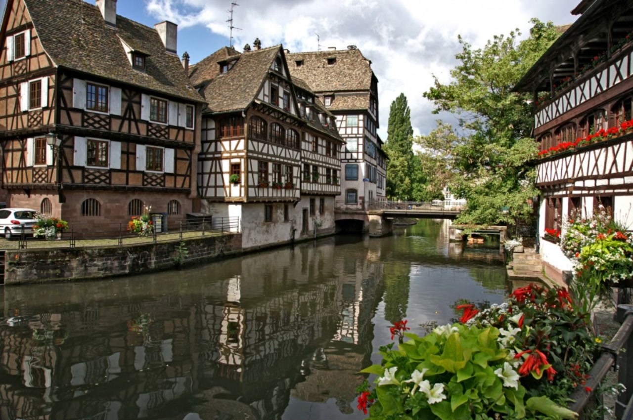 VIATOR Strasbourg сity tour: audioguide in your smartphone