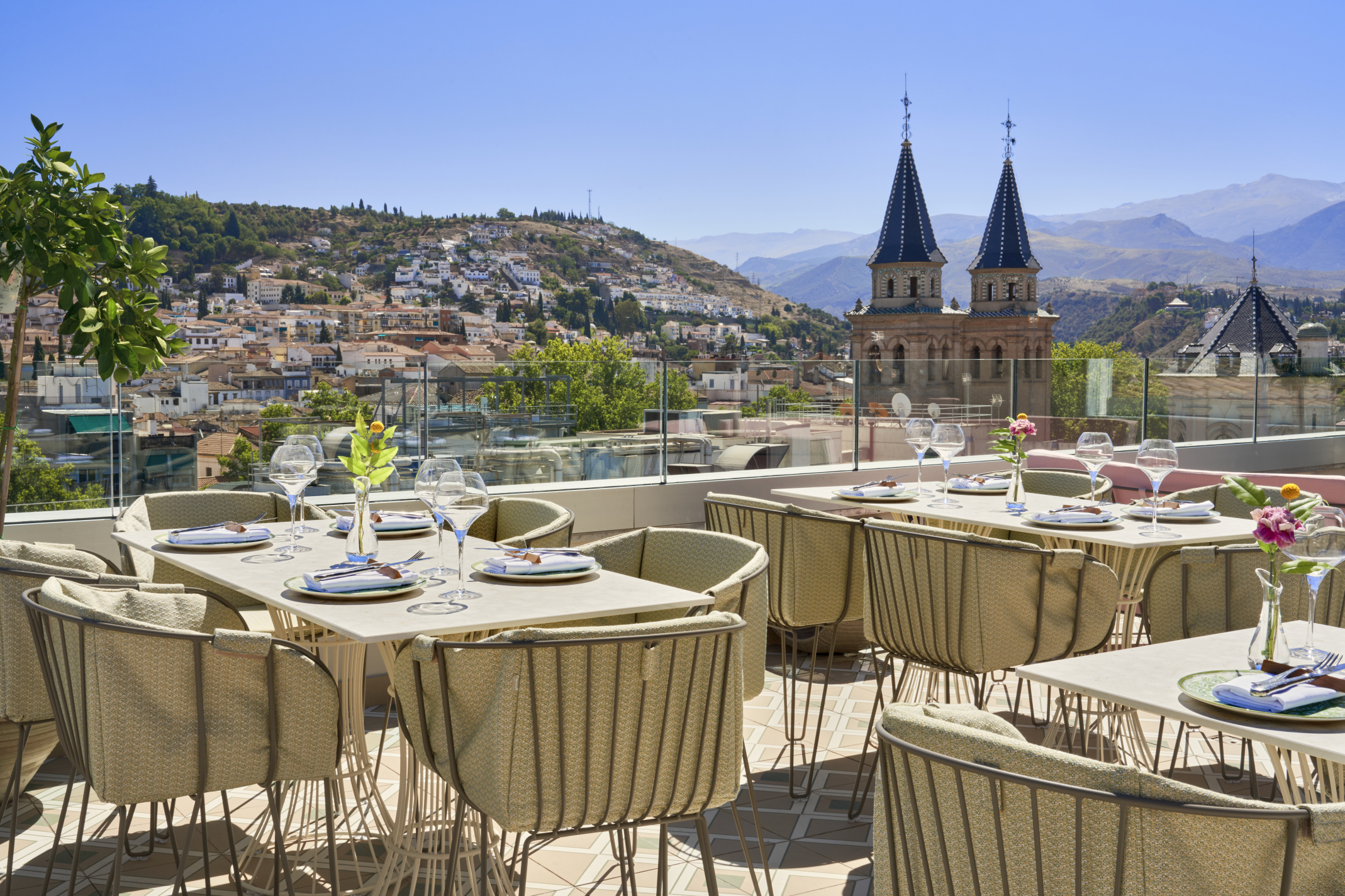 Group dinners on the B-Heaven terrace