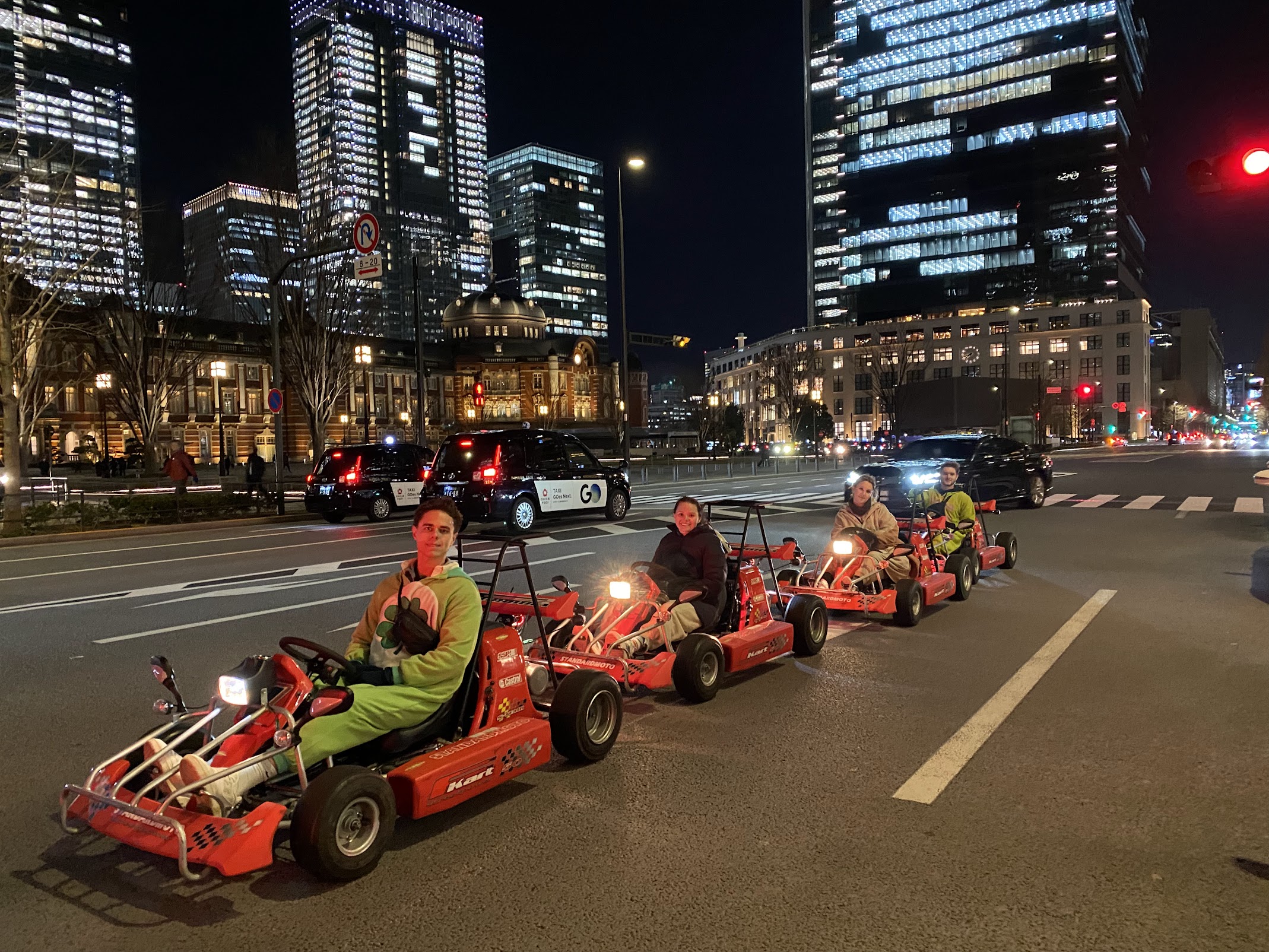 Akihabara'dan Yerel Rehberle Tokyo Go-Kart Kiralama
