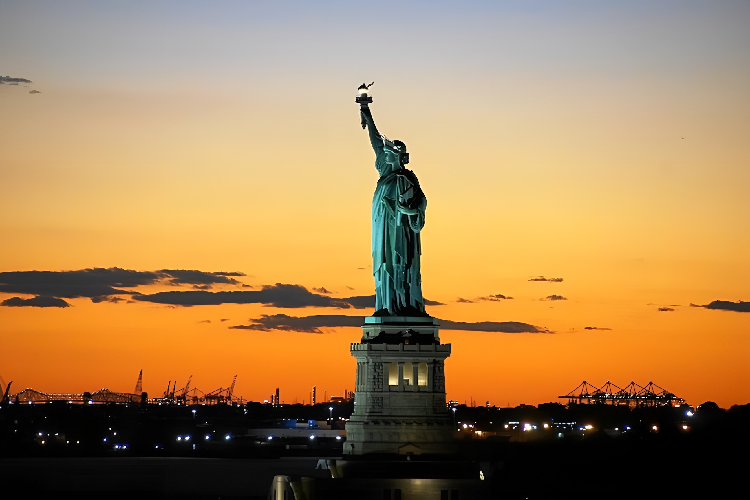 Sunset Skyline Cruise around Statue of Liberty Sunset Skyline Cruise around Statue of Liberty