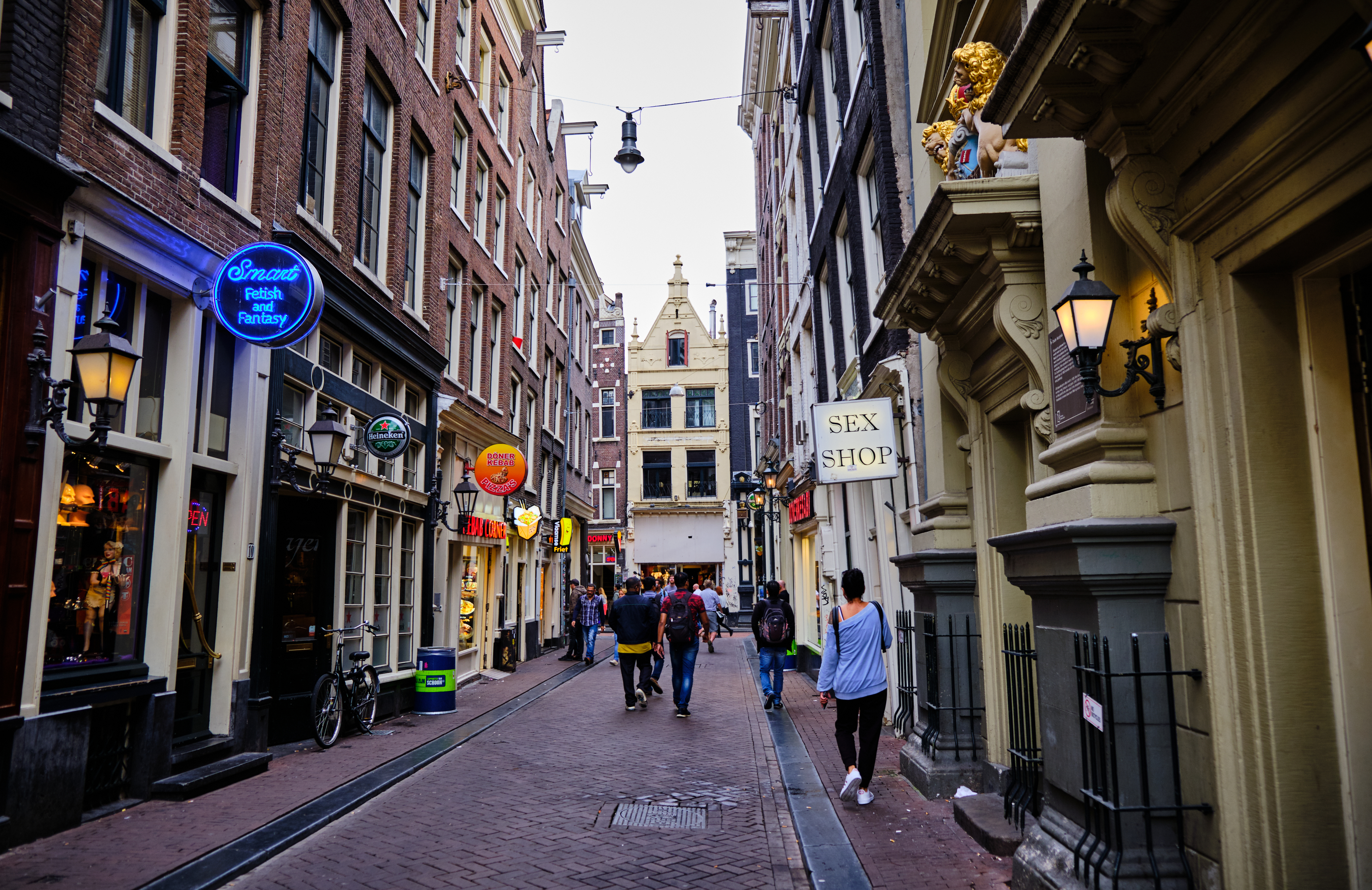 Self-Guided Red Light District Amsterdam Photography Tour - Photo 5
