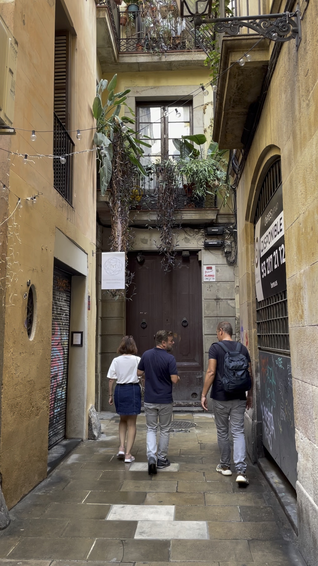 Barcelona Historic Walking Tour & Food Experience - Photo 12