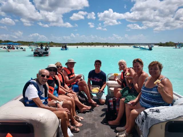 Tour a Bacalar , Laguna de los Siete Colores — 7/10