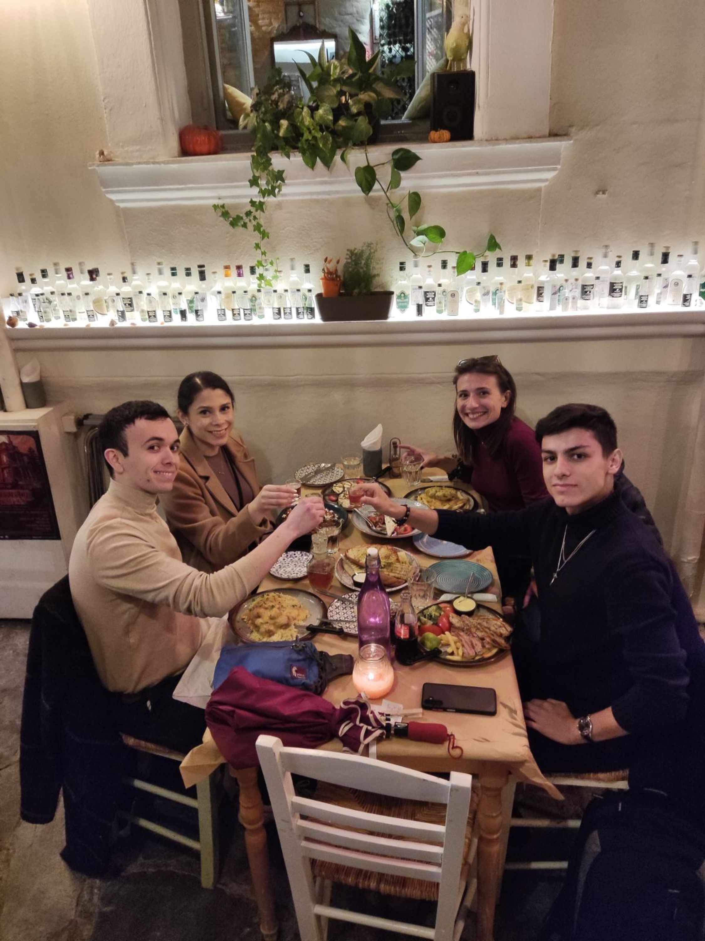 Athens at Night Small-Group Walking Tour with Dinner
