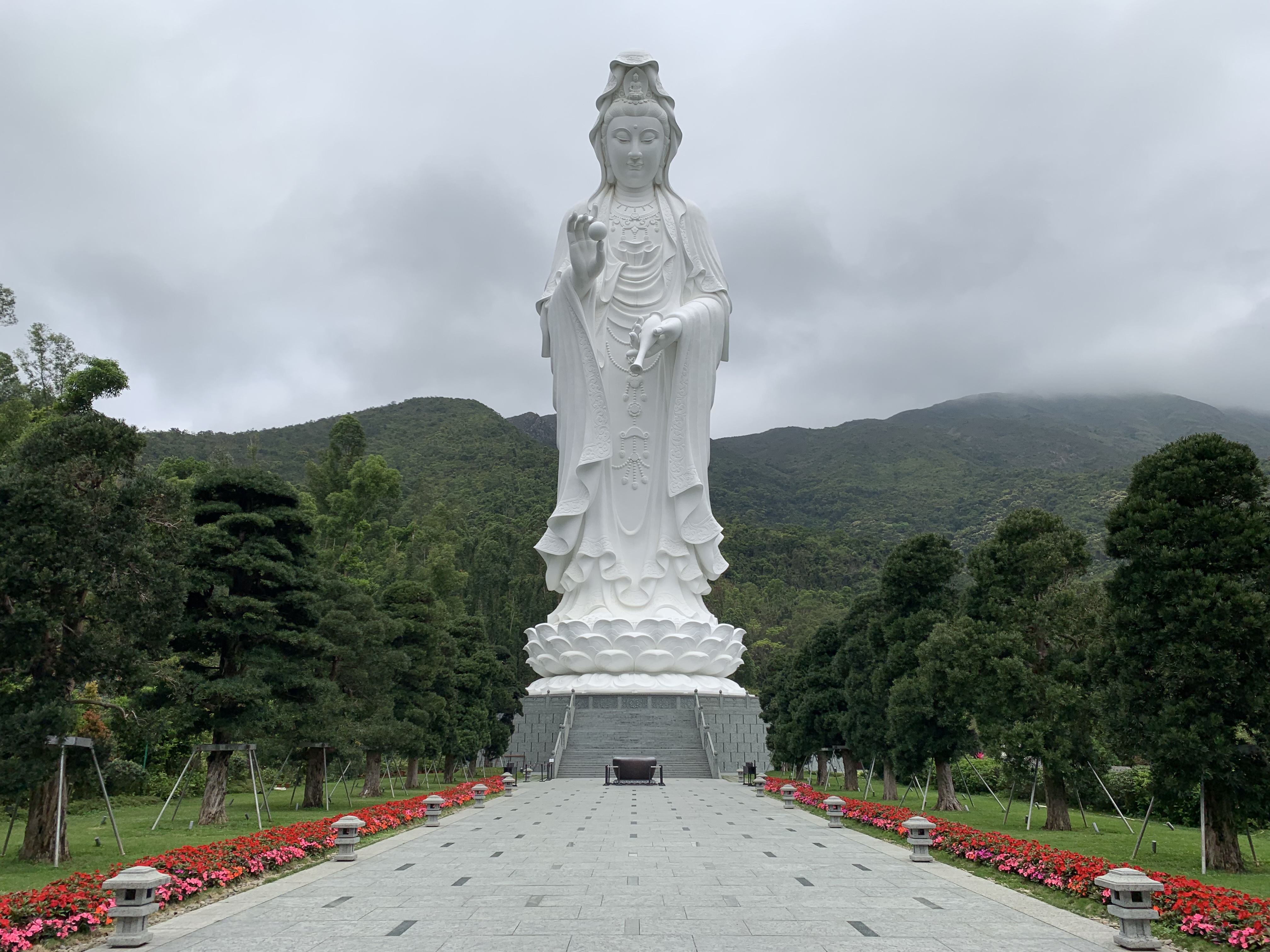 Guided Tour of the New Territories with Tsz Shan Monastery in Private Service - Accommodations in Hong Kong