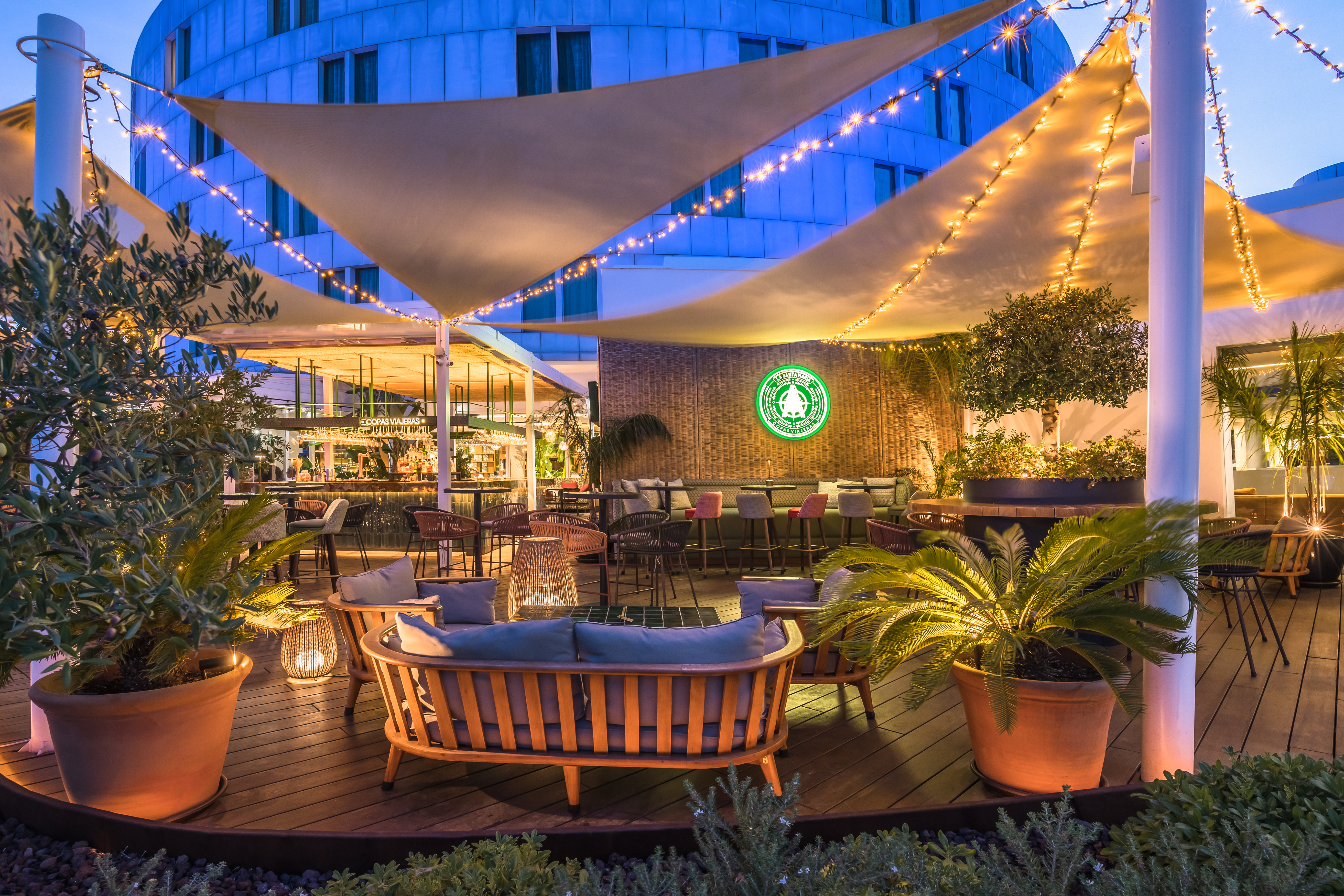 Aperitivo en la terraza del Barceló Sevilla Renacimiento