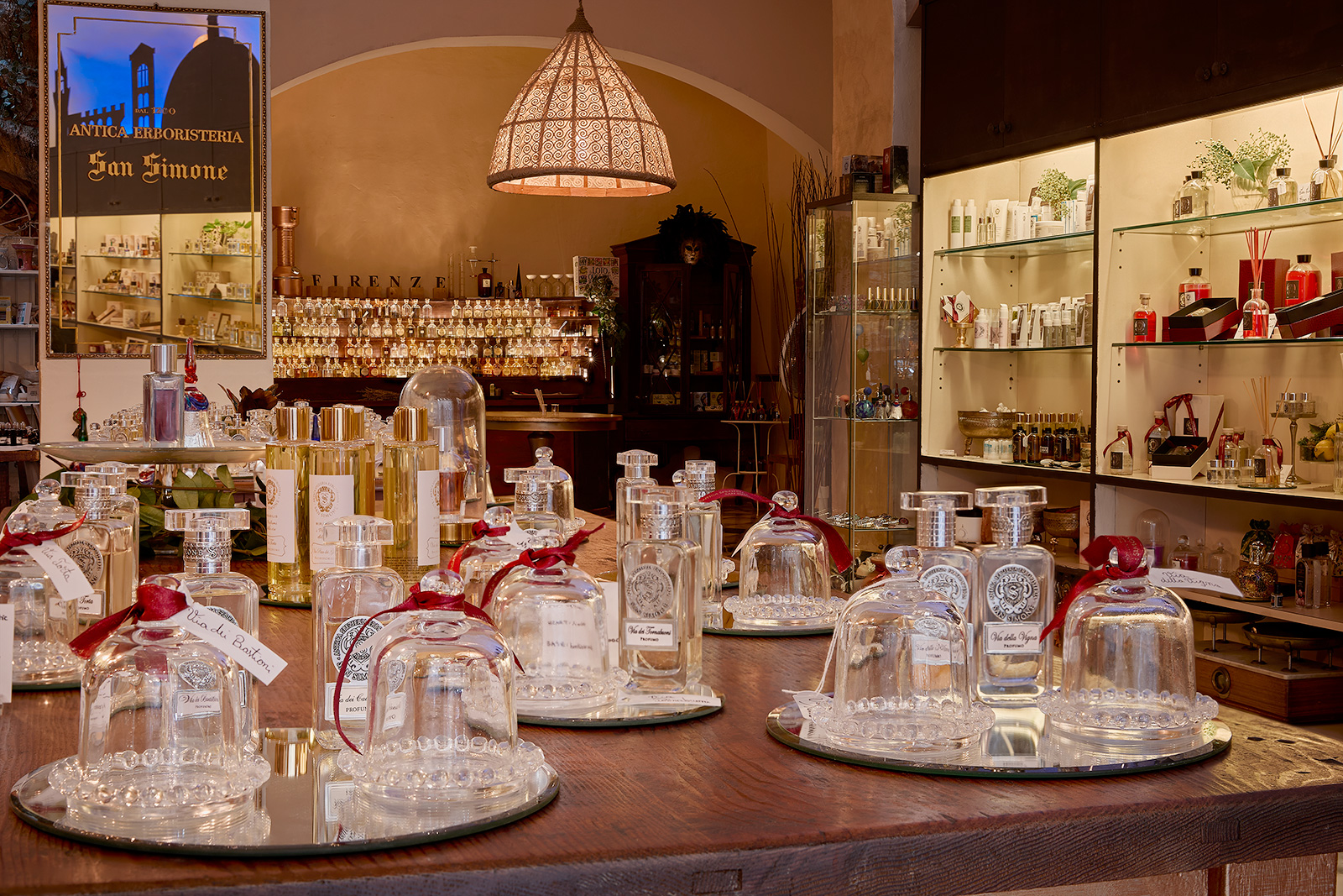 Perfume Masterclass in Florence: Make your Own Personal Fragrance – Image 2 | WeShare
